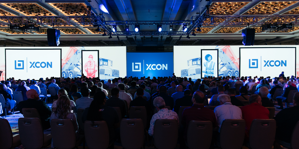 XCON keynote room - pre-show