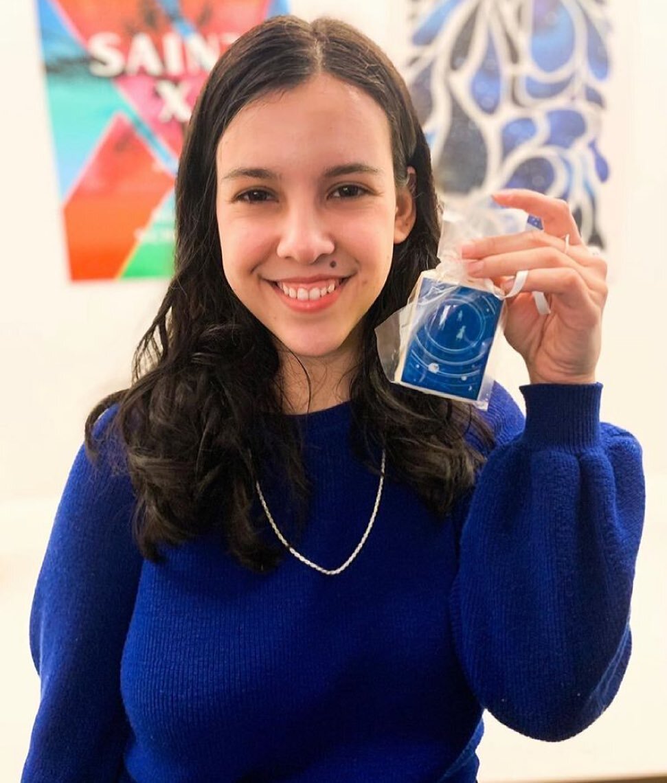 Major congratulations to Cassie Gonzalez @casacassie on landing a role as Designer at Penguin Random House 

📷 repost from Cassie&rsquo;s feed

#peopleofcolorinpublishing