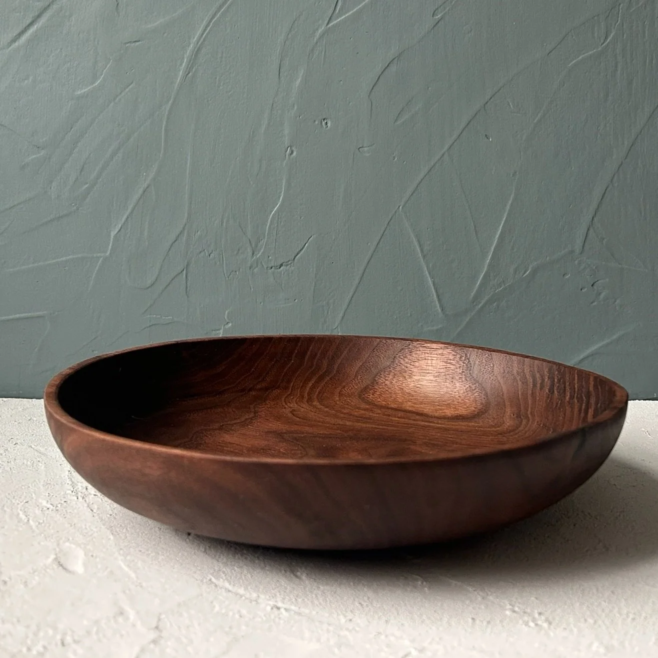 walnut low bowl WM004