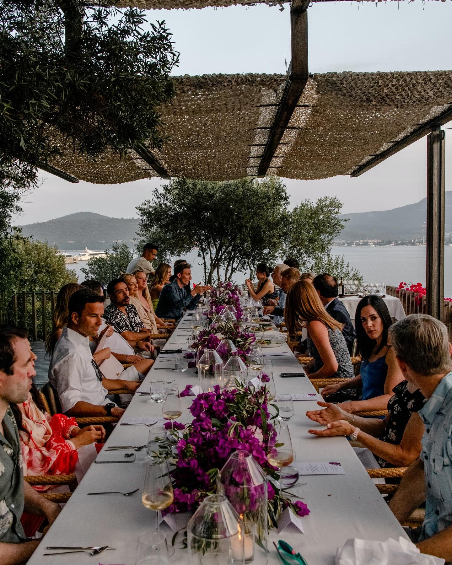 What a beautiful start to the wedding weekend this was for our lovely Adria and Mike. Surrounded by their closest friends and family, with beauty all around them and enjoying heartfelt words from their nearest. Such beautiful and tender moments all a
