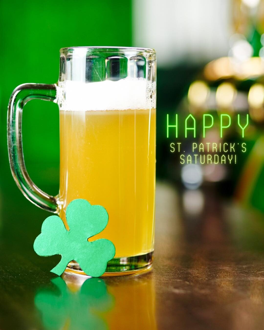 Join us after the St. Patrick's parade for some Irish cheer! 🍀 Enjoy $5 shamrock beers and Irish slammers at Pineapple Ink Tavern as part of the downtown bar crawl. Let's keep the celebration going! 🍻💚🍀 

#StPatricksDay #BarCrawl #DrinkSpecials #