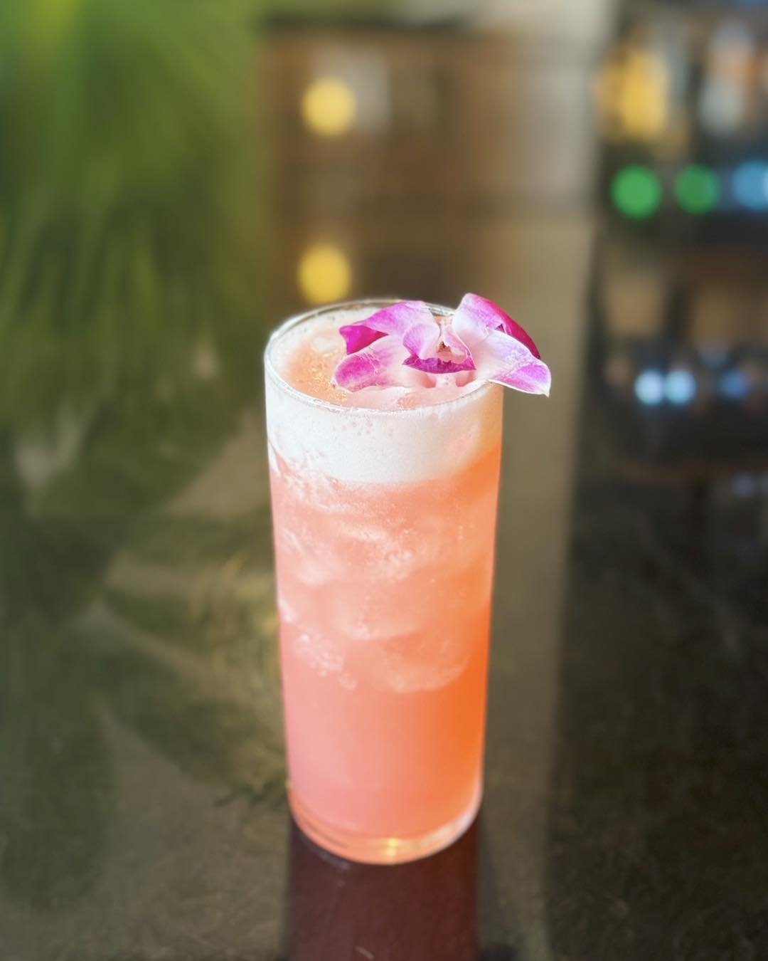 ⛳️ Celebrate Masters Week in style with our exclusive cocktail, the Azalea! 🌺 Experience the perfect blend of flavors inspired by Augusta's iconic drink. Available for a limited time only, so sip into the spirit of the Masters at Pineapple Ink Taver