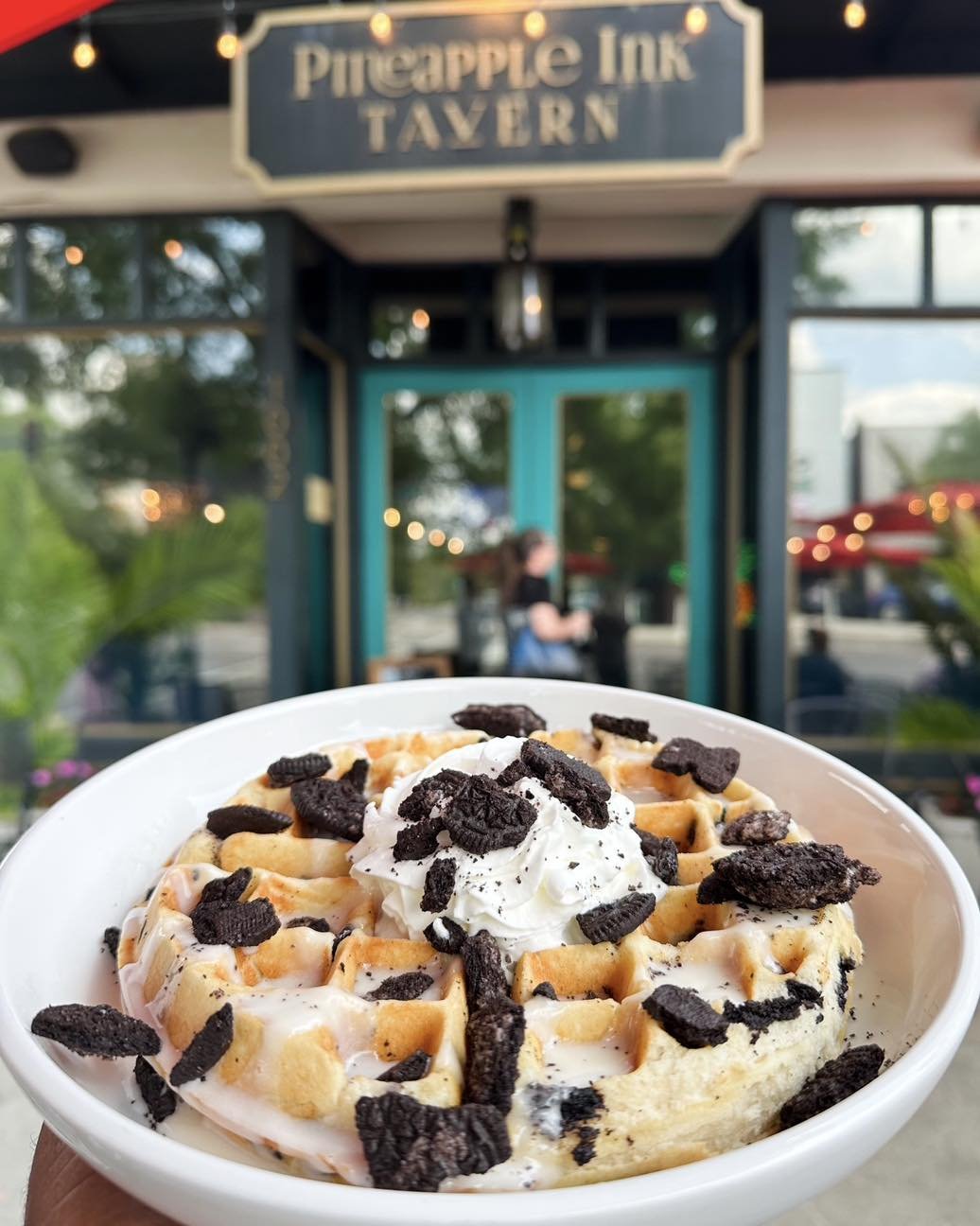 Indulge in brunch bliss with our special Cookies and Cream Waffle! Crispy, fluffy, and oh-so-delicious. Join us this weekend at Pineapple Ink Tavern! 🍪🥞🍫🥛 

#BrunchDelights #WeekendTreats #CookiesAndCreamWaffle