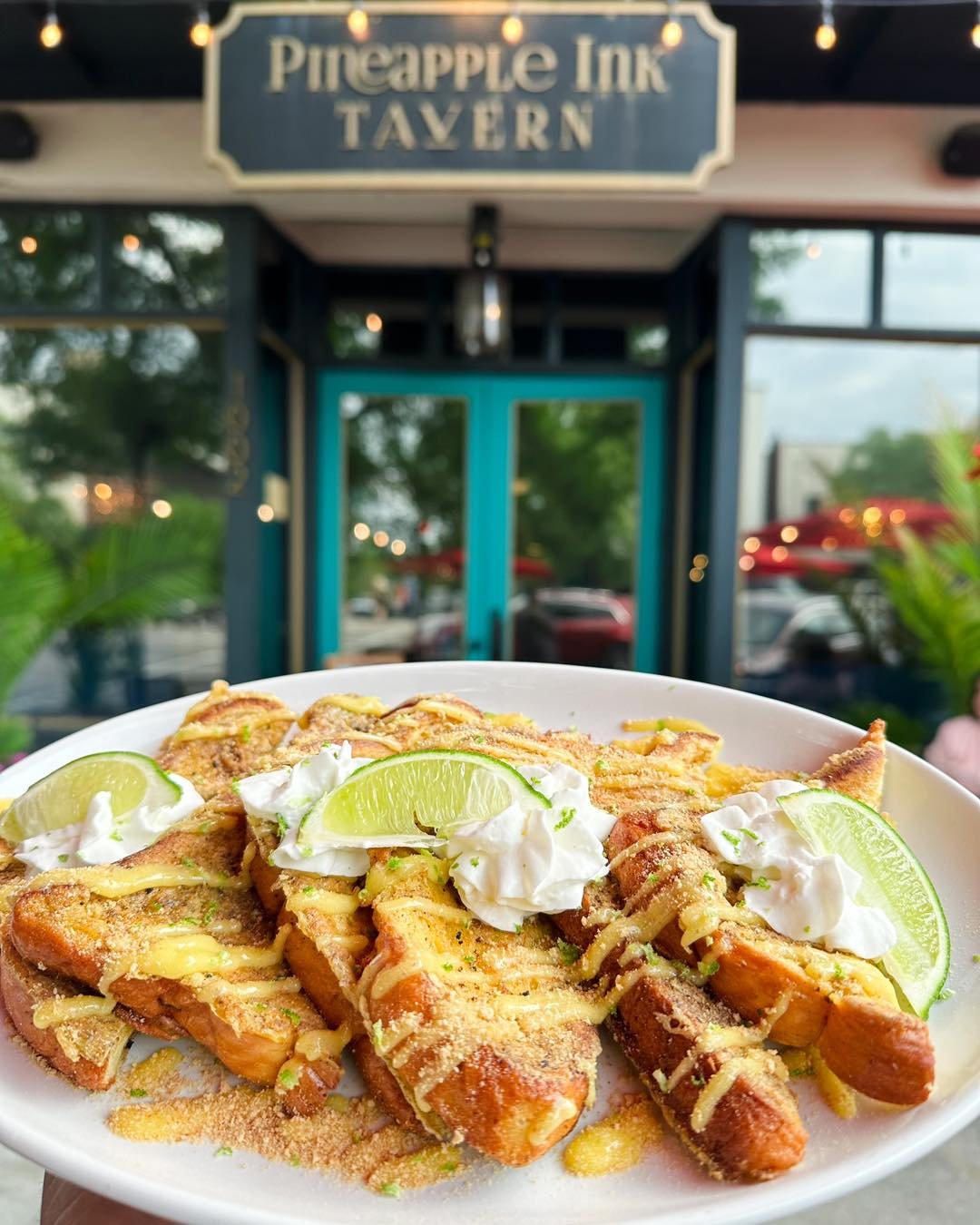 🔑 Unlock your brunch cravings with our tantalizing Key Lime Pie French Toast! 🍋&zwj;🟩 It's a slice of delight in every bite. Don't miss out this weekend at Pineapple Ink Tavern! 🥧☀️ 

#BrunchTime #KeyLimePie #WeekendVibes