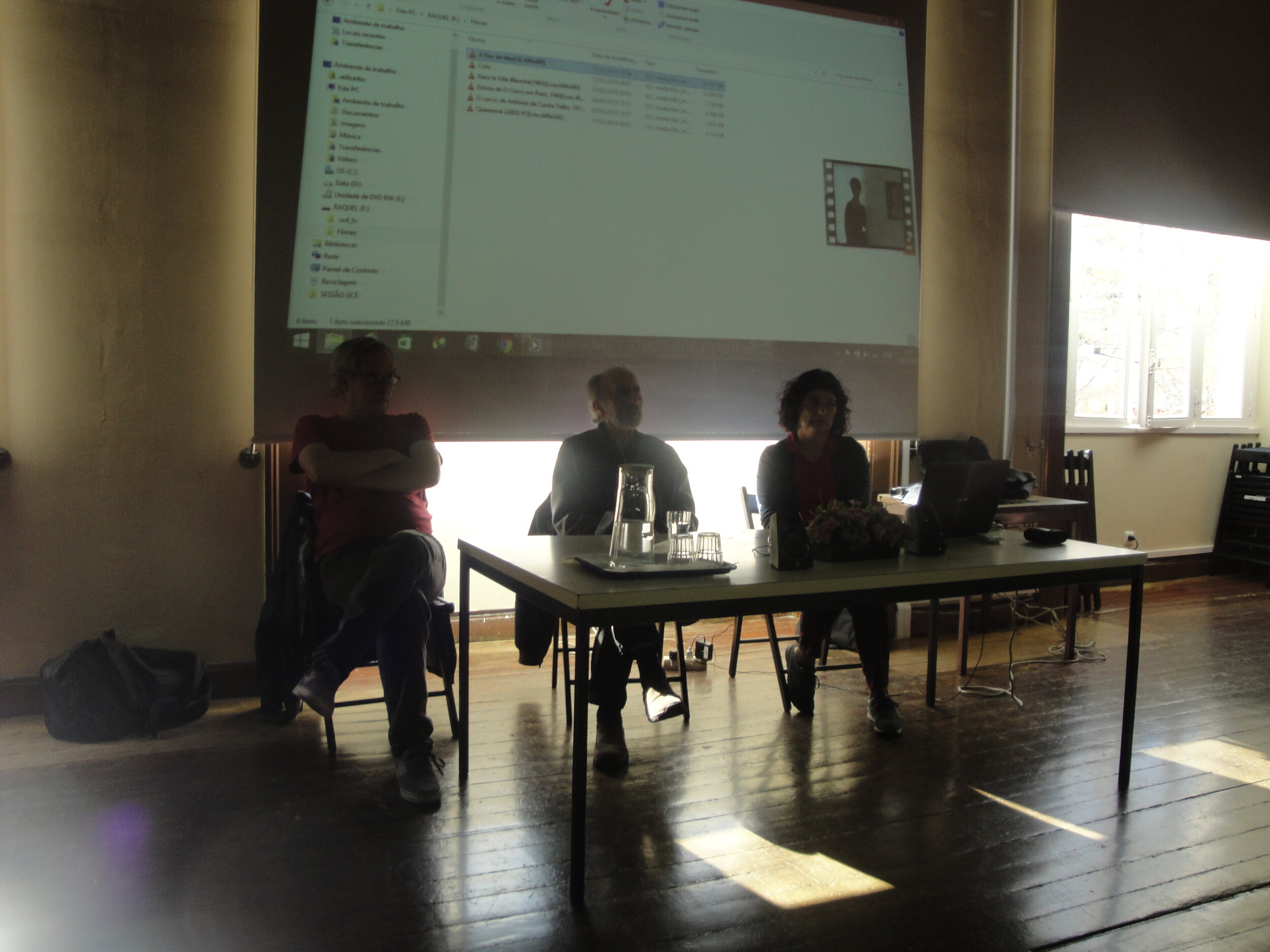    Para além do visível no Cinema Português , palestra realizada na biblioteca do Liceu Camões com Acácio de Almeida, director de Fotografia.  