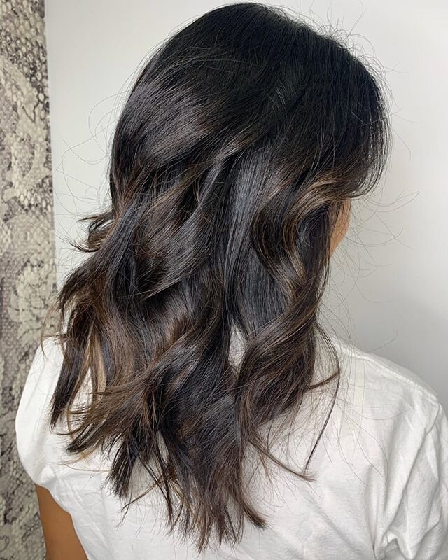 Brunettes can have fun too 🍫 Brunette balayage highlights by @nathan_ayon swipe for before photo. Sometimes all you need is a little refresh 😍 book today for this low maintenance, dimensional hair color!