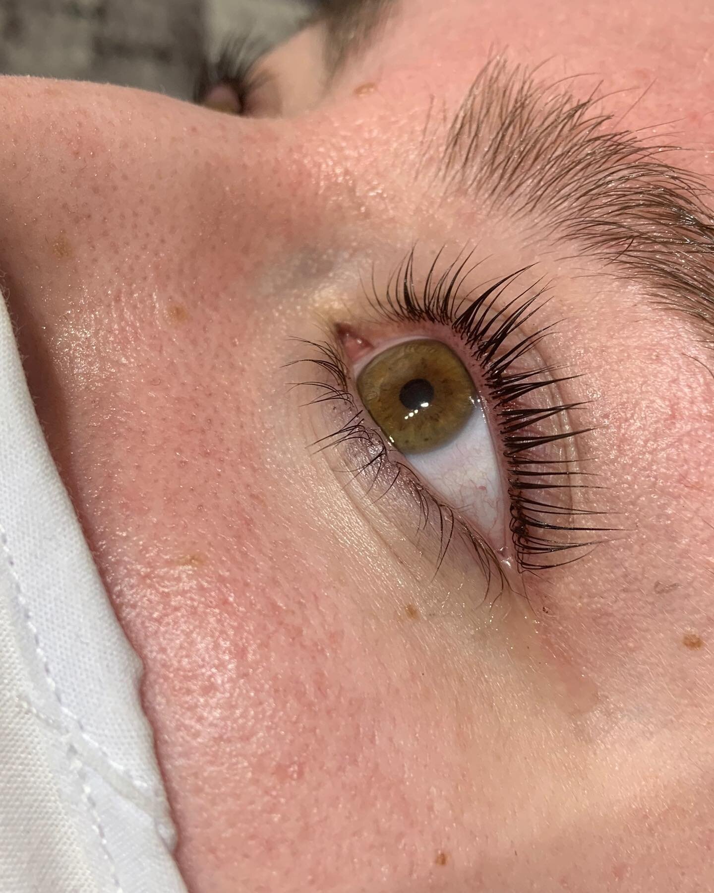Heather has time this Friday after 5 for lash lifts and sugaring! Enhance your natural lashes with a Keratin Lash Lift + Tint. Results last up to 8 weeks! More info on our website. Link to book in our profile!