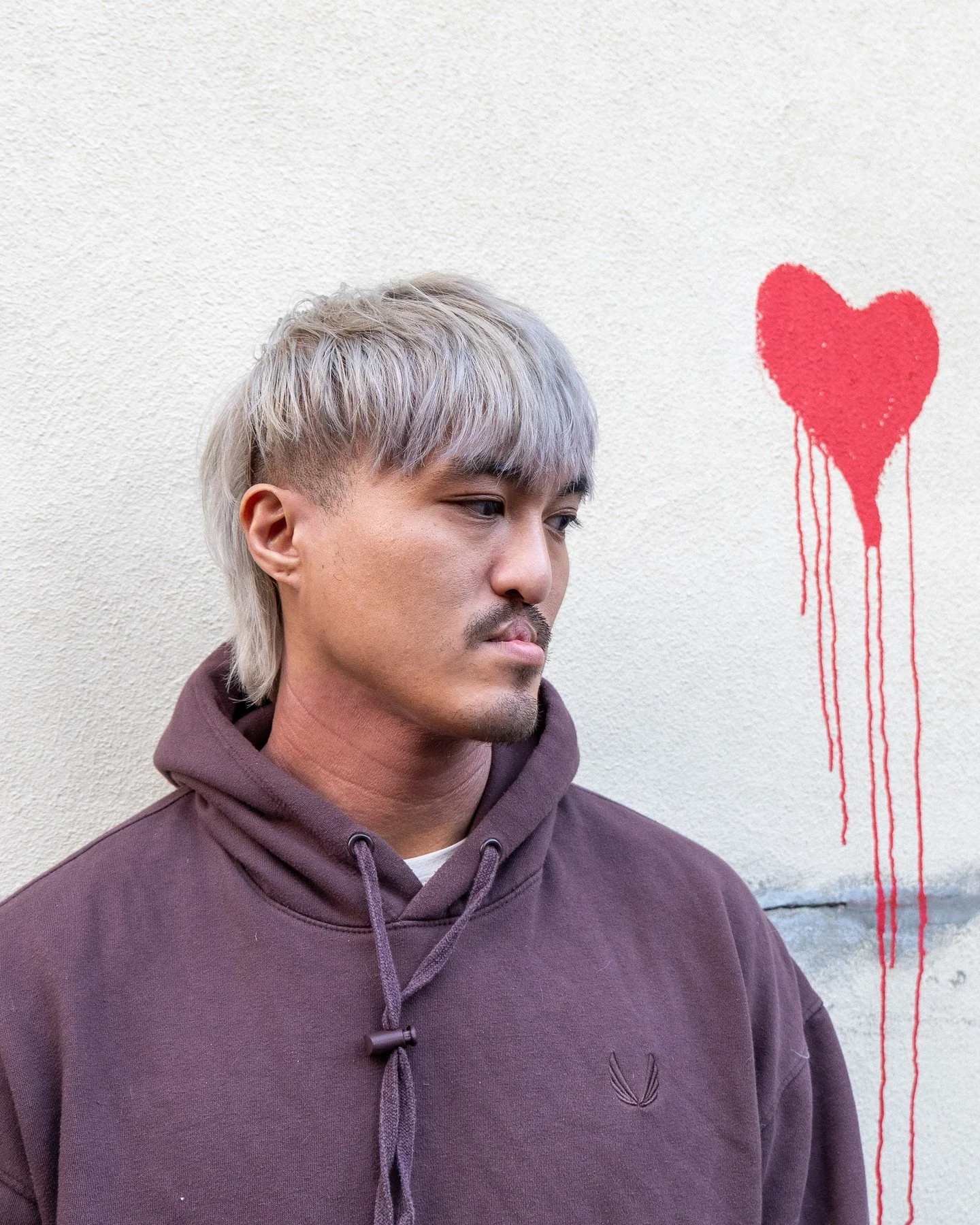 Keep it cool this season with a platinum hairstyle🩶
Platinum hair color with Kristina @kristina.d.beauty 
📍Located in the heart of Williamsburg, Brooklyn
📱Book your hair appointment today at www.livebytheswordsalon.com
.
.
.
.
#platinumhair #plat