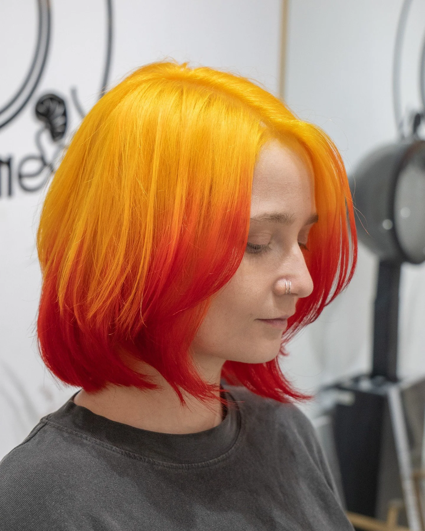 Is it hot in here? Or is this hairstyle fire? 🔥

Color correction with Amber @hexedhair 

📍Located in the heart of Williamsburg, Brooklyn
📱Book your next fantasy hair color appointment today at www.livebytheswordsalon.com 💛❤️
.
.
.
.
#colorcorrec