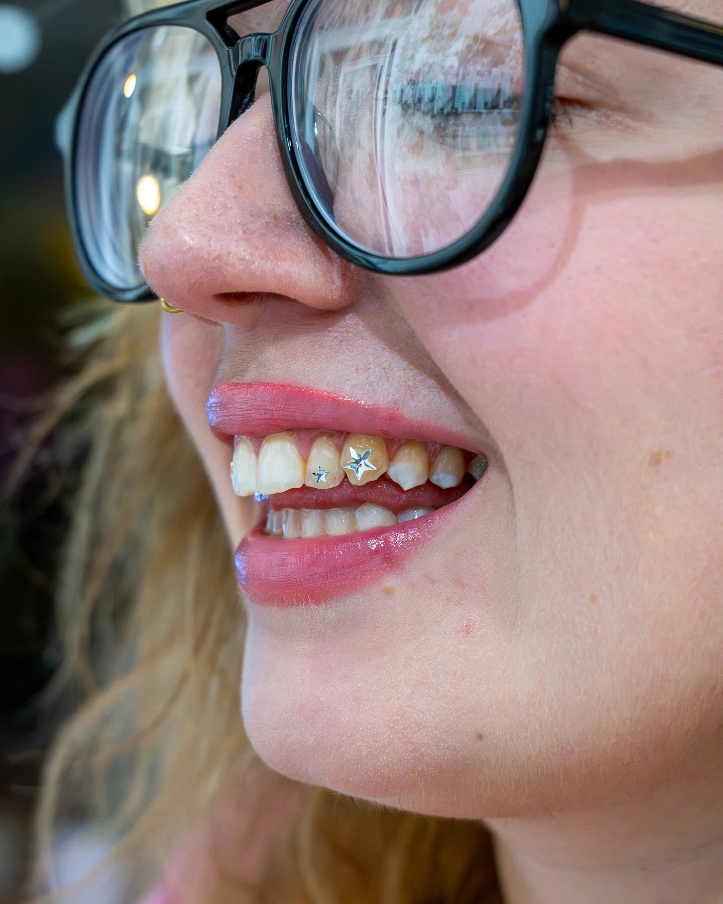 Come and get a custom tooth gem curation here at Live By The Sword Salon✨

Tooth gem curation⭐️ with Amanda @proper_demanda 

📍Located in the heart of Williamsburg, Brooklyn
📱Book your tooth gem appointment today at www.livebytheswordsalon.com
.
.
