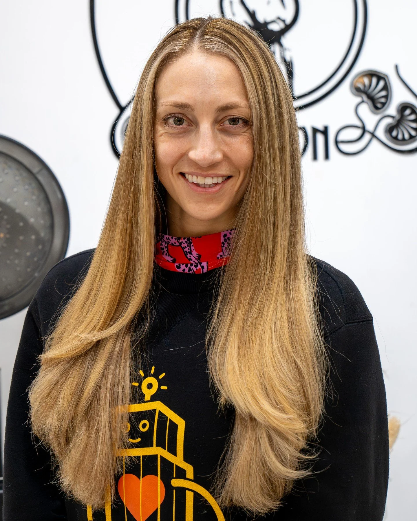 Get your hair ready for the holidays ✨🎄

Custom Blonde Highlights with Amber @hexedhair

📍Located in the heart of Williamsburg, Brooklyn
📱Book your hair appointment today at our salon today www.livebytheswordsalon.com
.
.
.
.
#BlondeHighlights #Bl