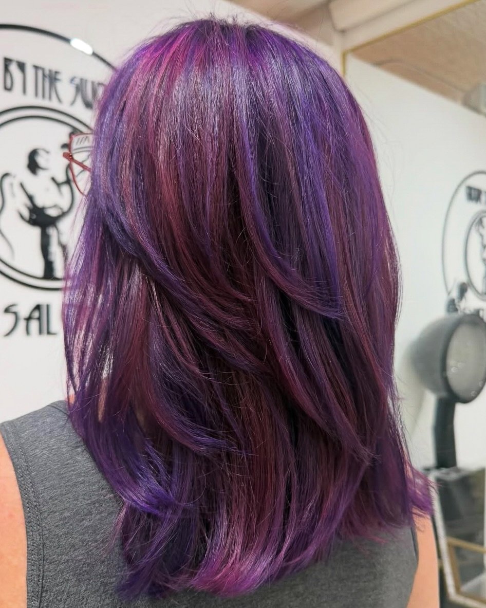 Kicking off the new year with purple hair💜

Purple Highlights with Sydney @_rockpapershears

📍Located in the heart of Williamsburg, Brooklyn
📱Book your fantasy hair appointment today at www.livebytheswordsalon.com
.
.
.
.
#purplehair #fantasyhair 