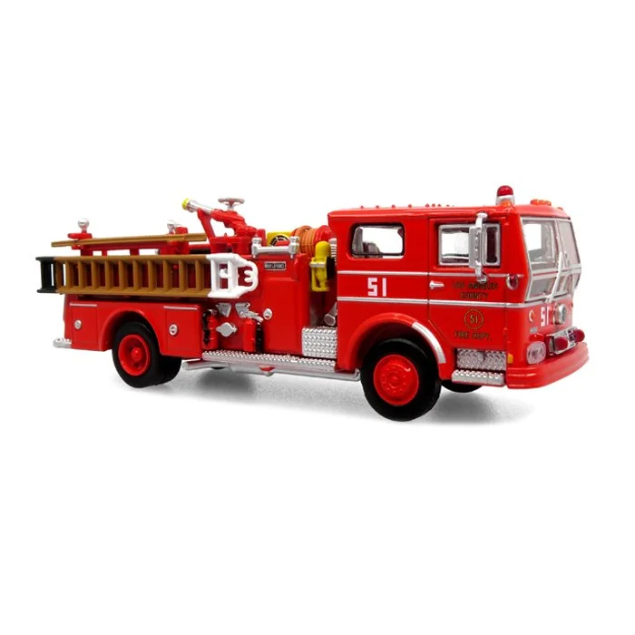 1:87 1973 Ward LaFrance Fire Truck: LACoFD - Engine 51 (87-0536)