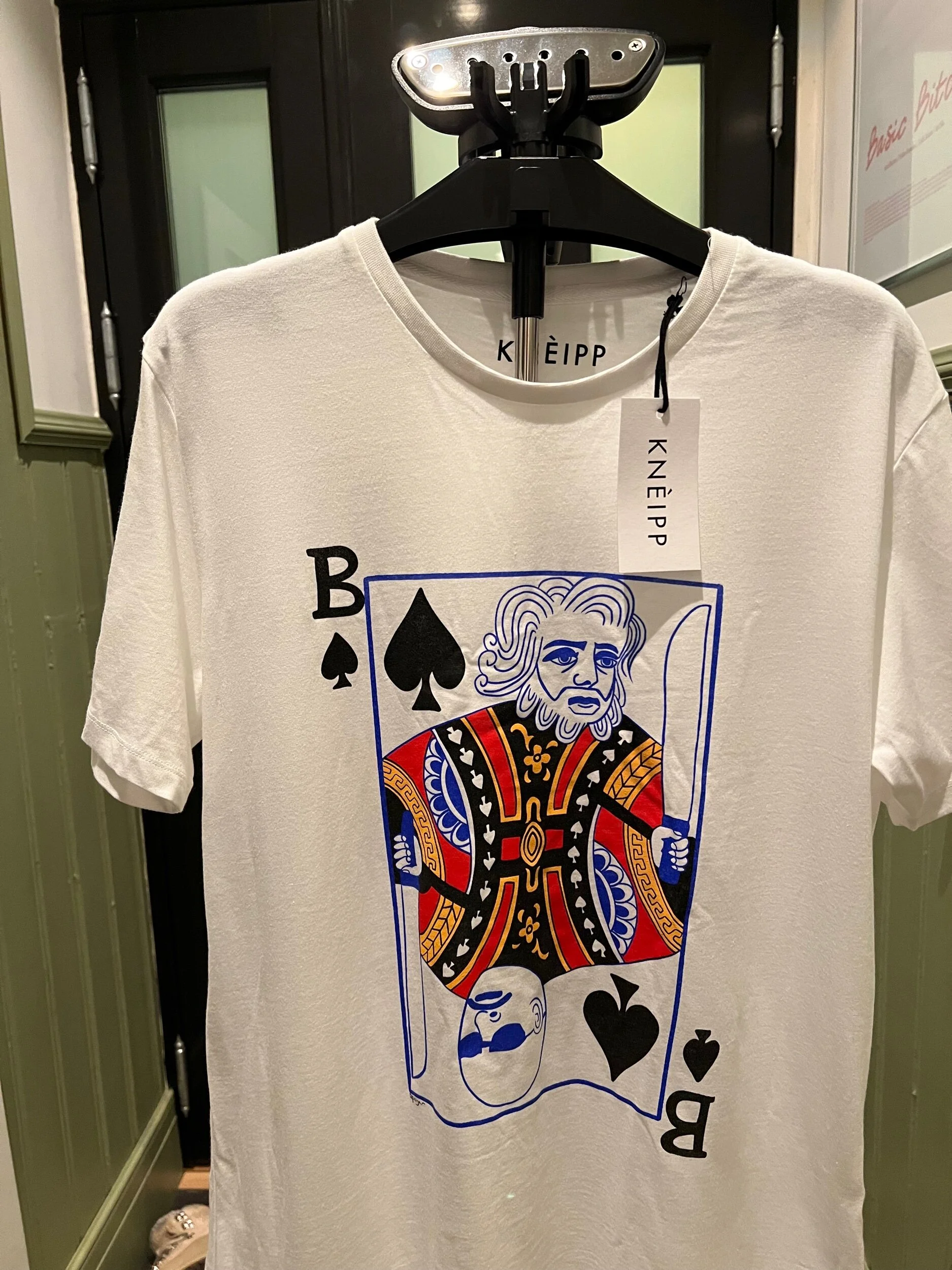 1F522ABB-7395-40DF-B977-779D3A8764C0