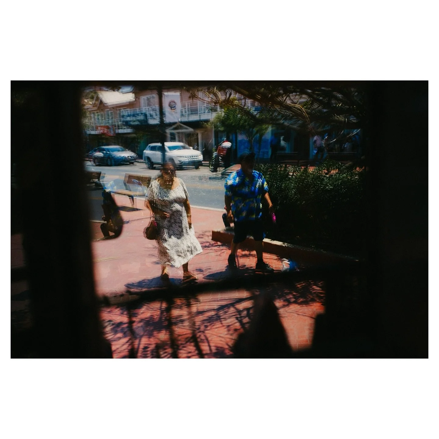 El habitante al otro lado del eje

Fujifilm xt30ll + Thypoch Simera 28mm f/1.4

#photostreetmexico #streetscenesmag #madewithlightroom  #streetphotography #streethunters #street_macadam #street_me_up #fujifilmxt30 #spicollective #sdmfeatures #teamstr