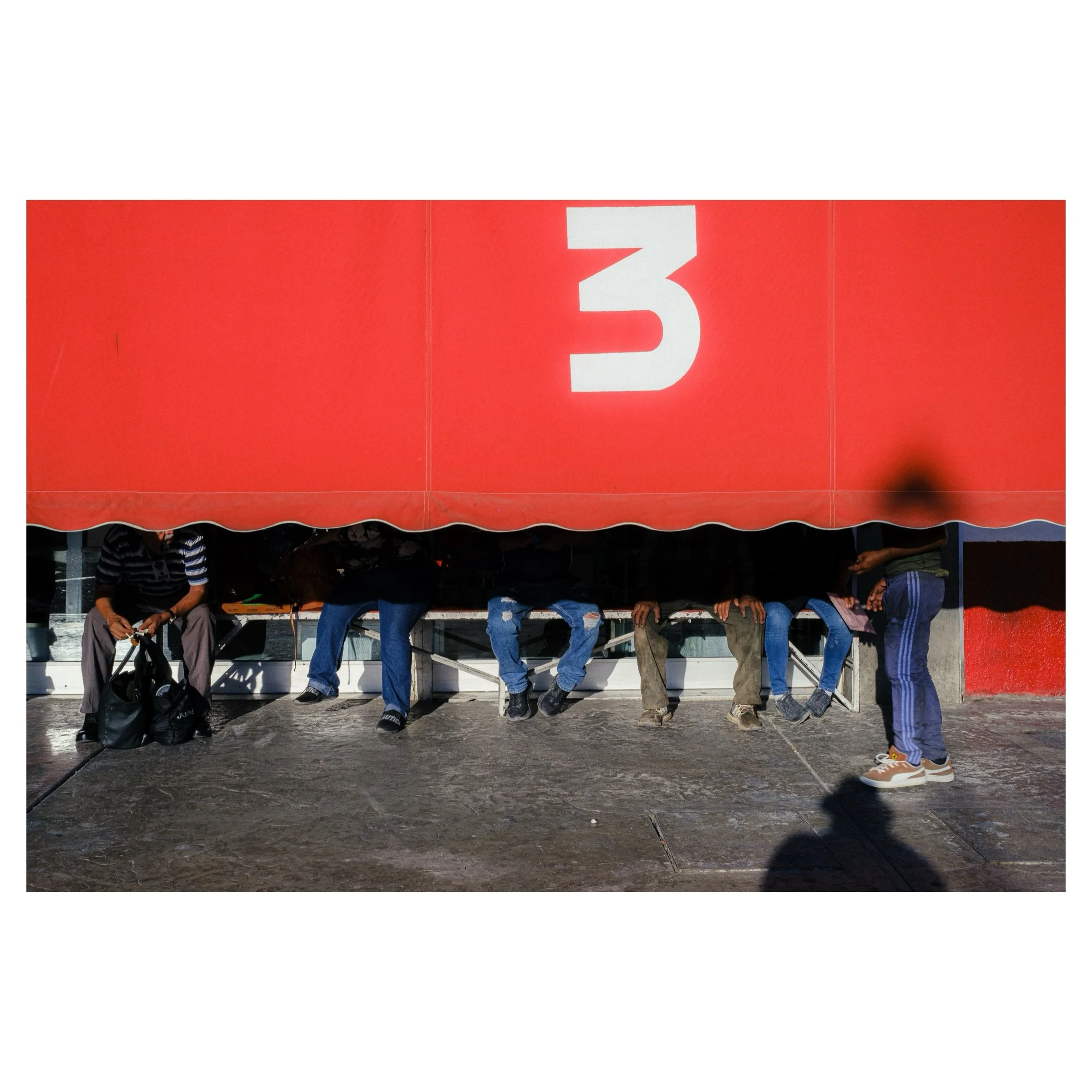Ethical boundaries may be crossed in street photography&hellip;

Fujifilm xt30 II + Thypoch 28mm f/1.4

#francopaquot #streetphotography #fujifilmxt30 #thypoch
#streetfightersphotoclub