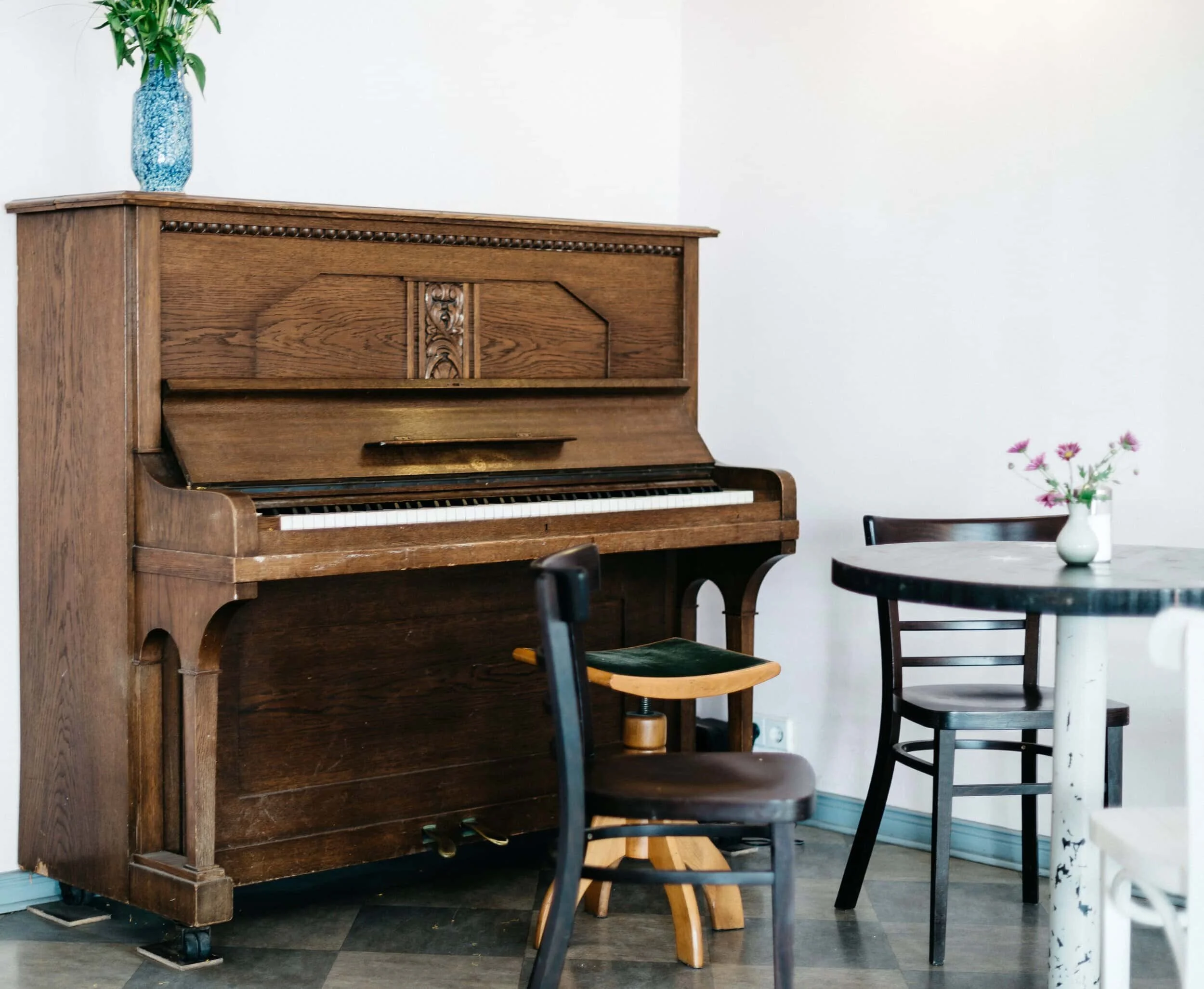 Antique Upright Pianos. Do they have any Value? What are they worth?