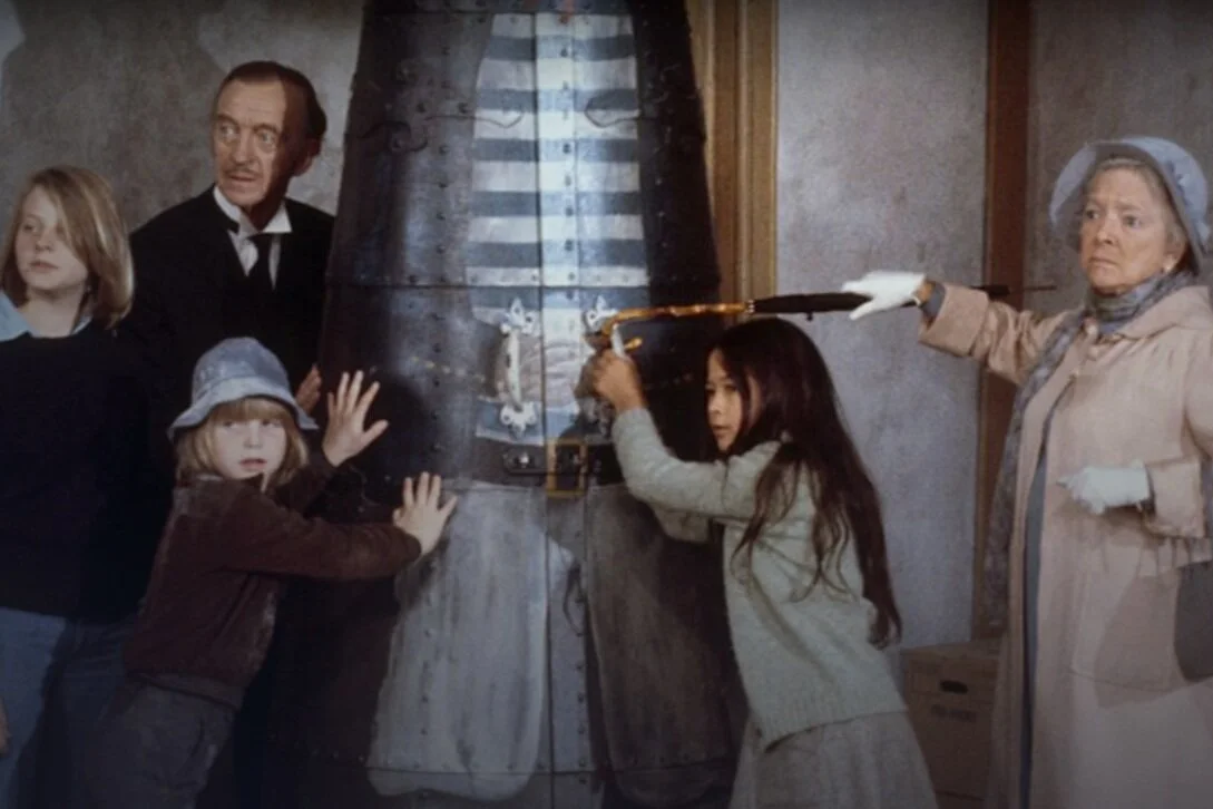 Review: Candleshoe (DMC #66)