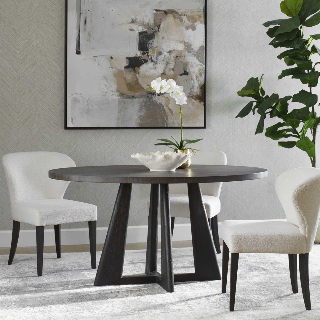 Dinner's ready! 🍽️ With its stunning acacia veneer top and beautiful rounded legs, this dining table is sure to become the heart of your home.