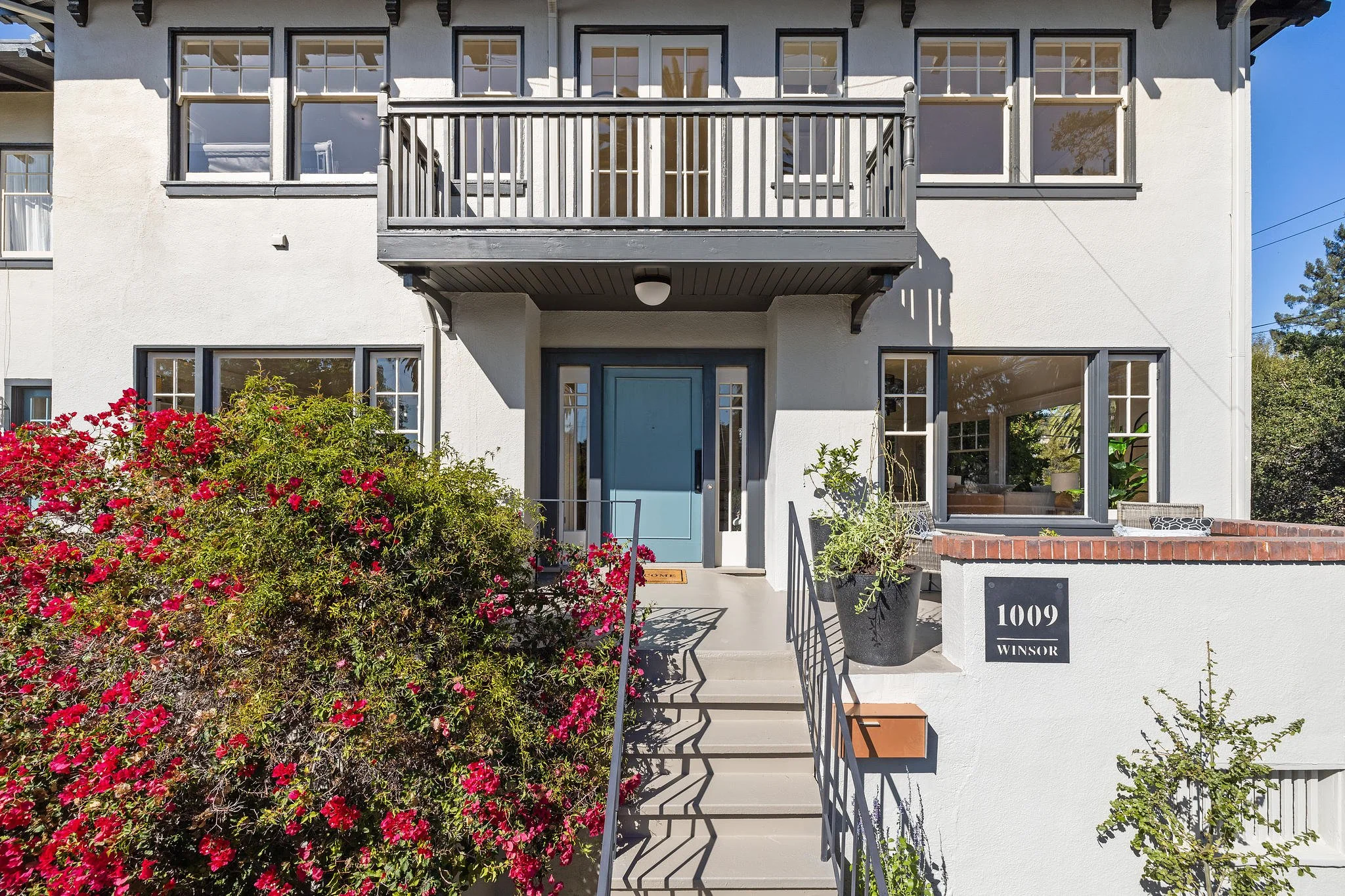 1009-winsor-avenue.60504.p3k.003.web.jpg