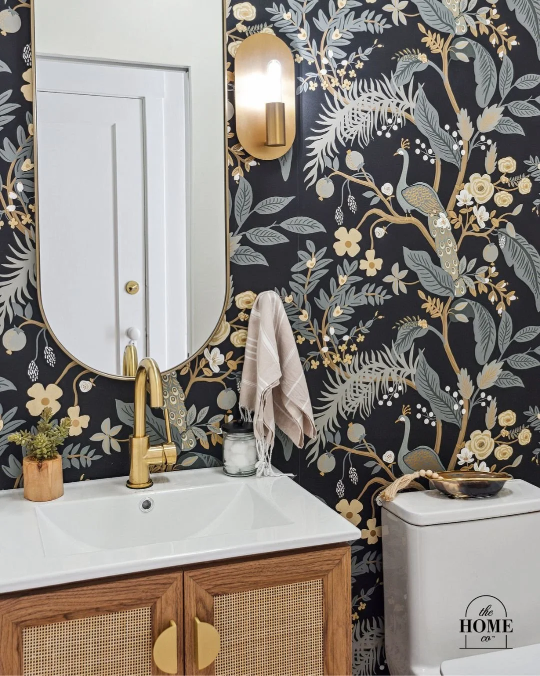 🚽✨ Wallpaper at War Wednesday ✨🚽
Because why limit our fights to politics when we can also battle it out over powder room wallpaper?
On one side: “Tree-Hugging Left” 🌿 — lush botanicals with peacocks and blooms, determined to le