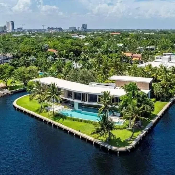 The Caribbean Islands That Give You a Passport When You Buy a Home