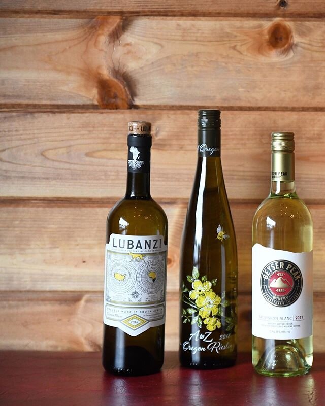 For a limited time, stop in to pick up $15 bottles of wine to go! (Select bottles only.) 🍷
📷: @annapetrow