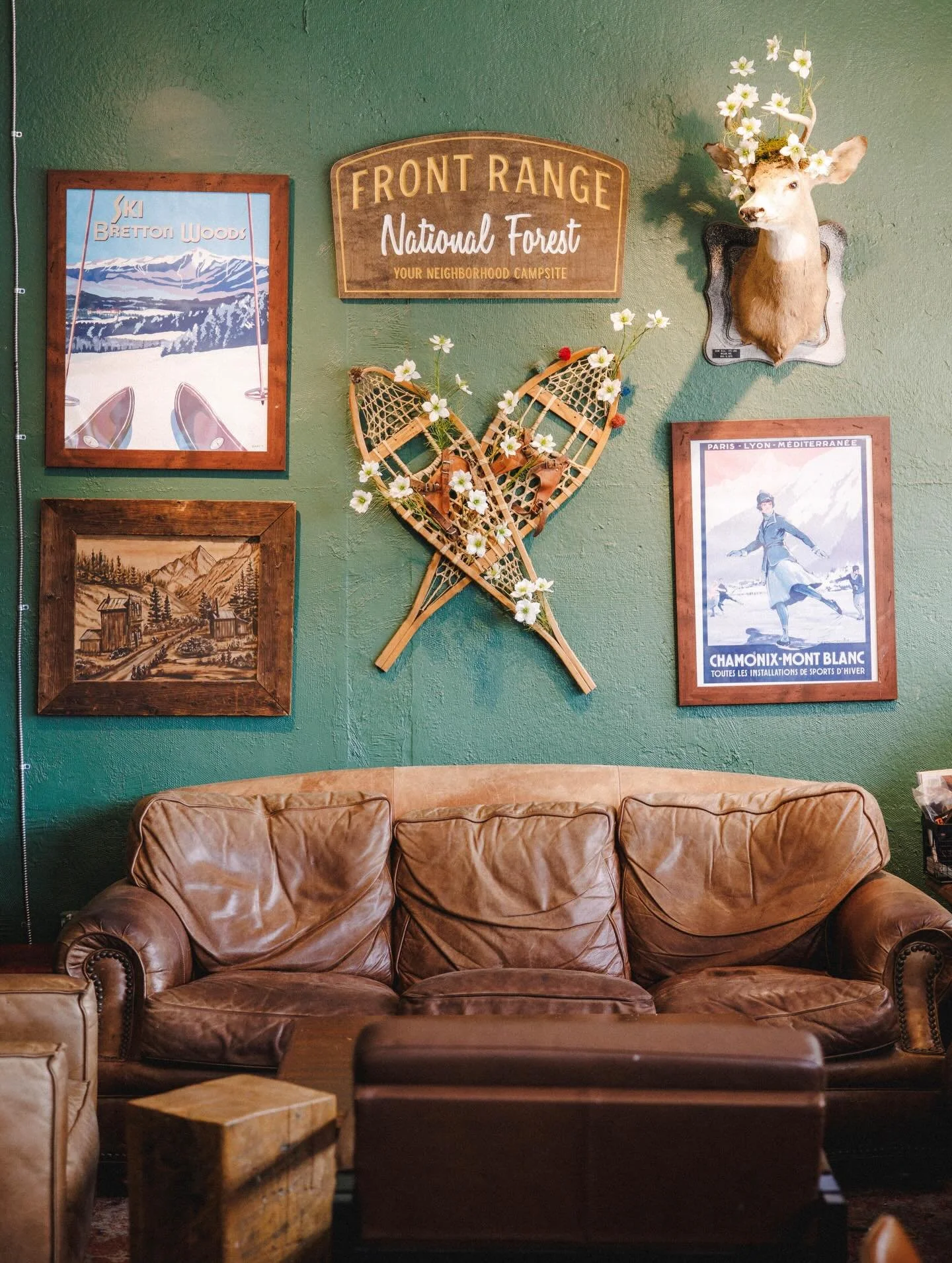 Crossing our fingers that posting last year&rsquo;s flowers helps bring the Spring weather🤞🏼⛅️