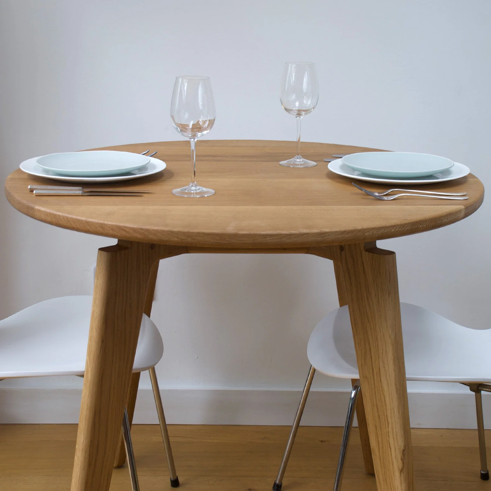 Cruinn Dining table