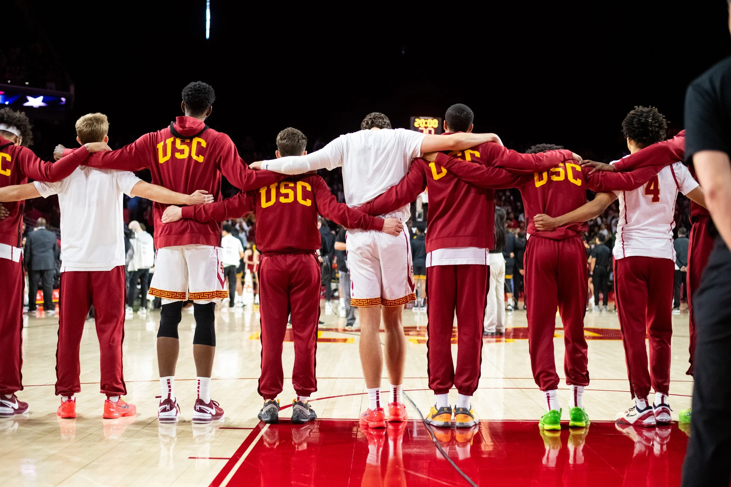 Men's Basketball vs LBS-13.jpg