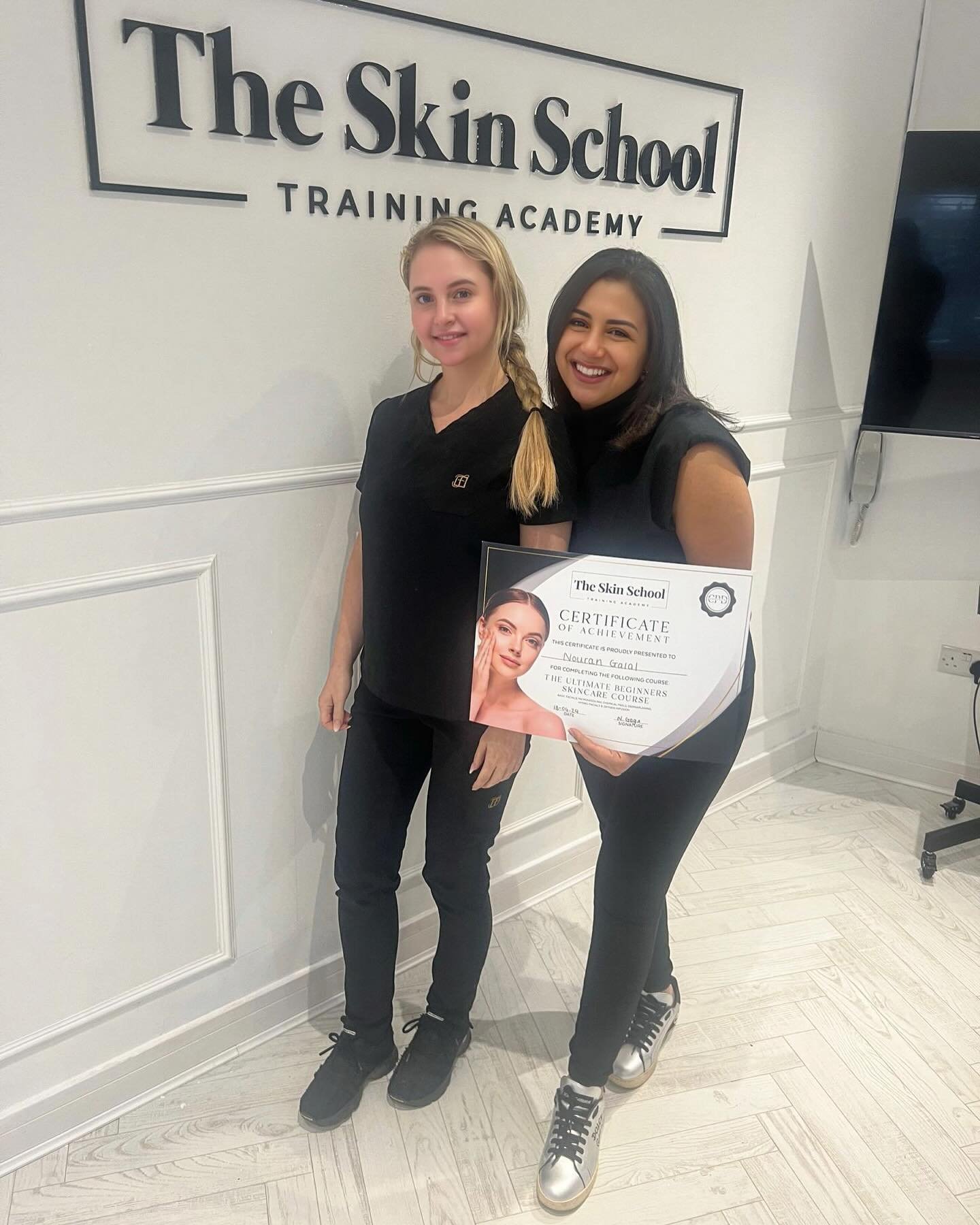 Big congratulations to our students who completed the ultimate skin course last week! We look forward to seeing you on your skin care journeys✨

One of our students even flew from Egypt to join us, we take this as a huge compliment and we can&rsquo;t
