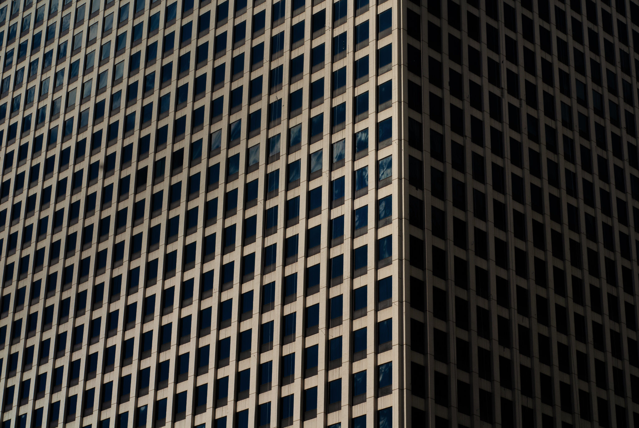 17_DSC0182abstracts.jpg