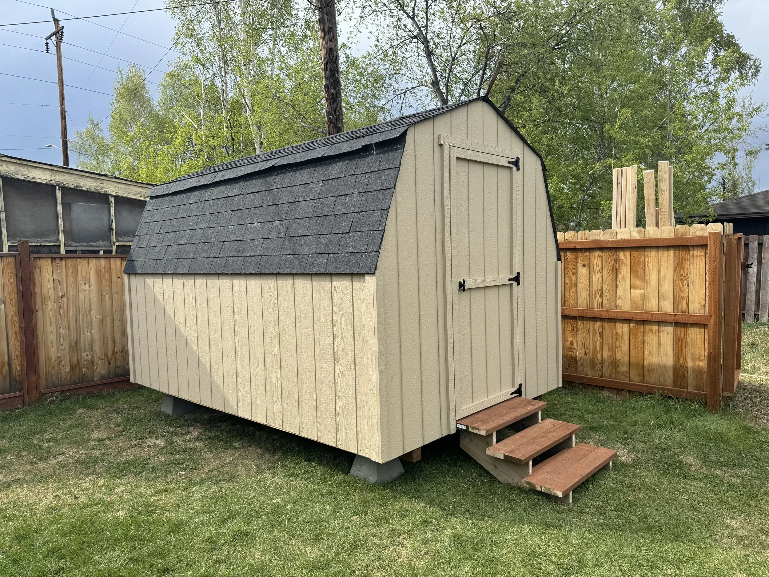 8x12 mini barn with single door