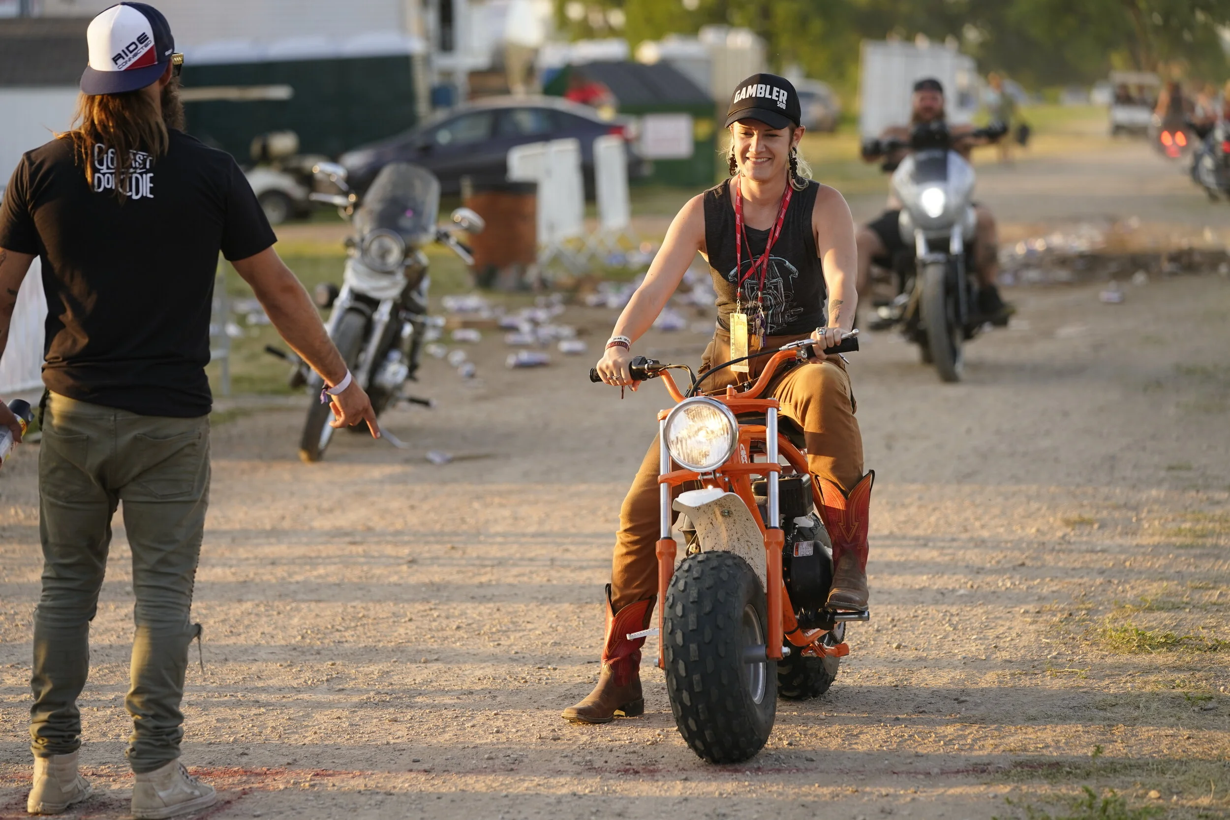 MotoLady Coleman Smile