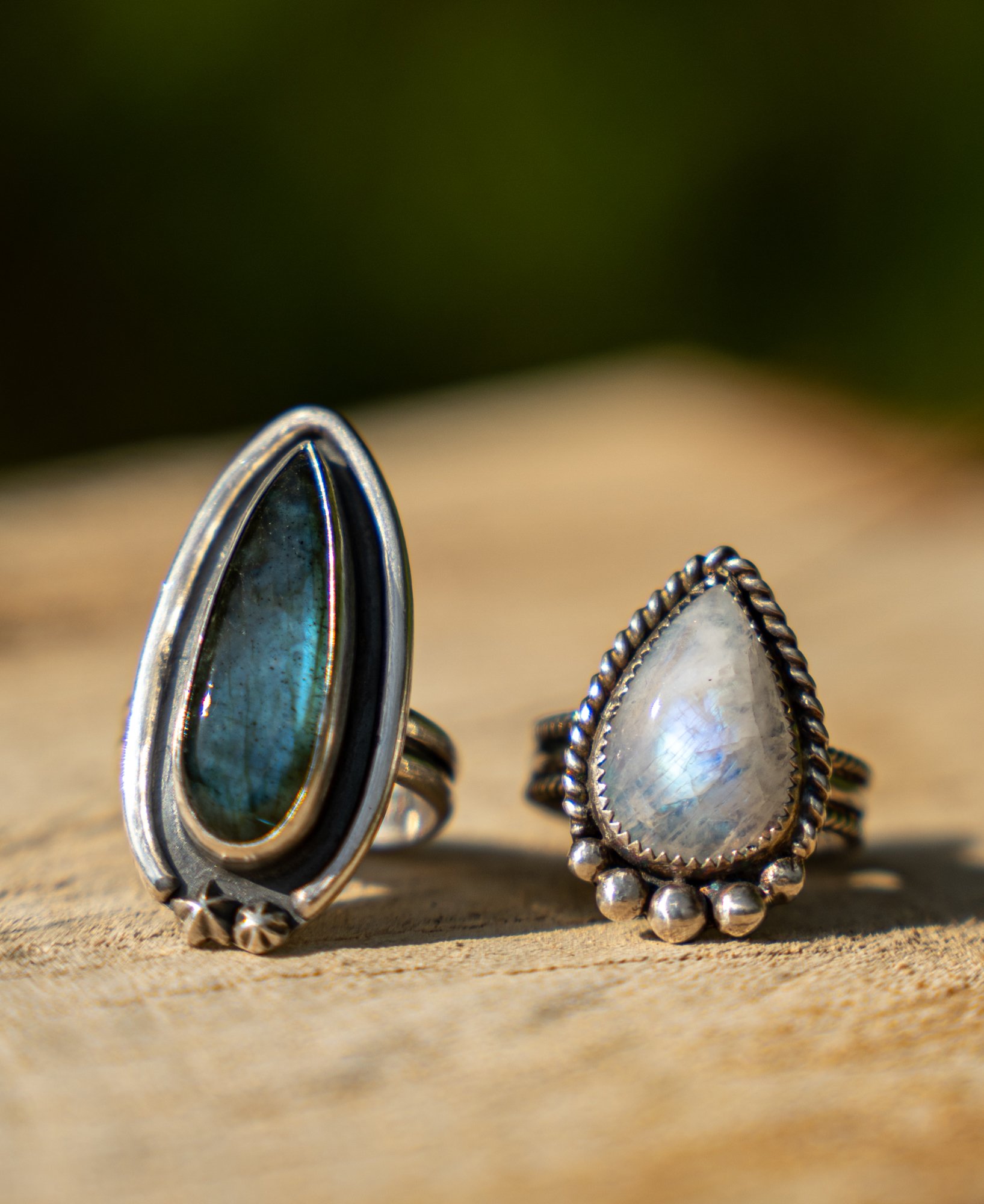 2026-0501-moonstone-and-labradorite-rings-DSC08961-crop-2000px.jpg