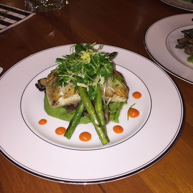 Pan roasted halibut with spring vegetables ... Now that looks DANK! Dank Morsels is sure to hatch your tastebuds! 
#dankmorsels #hatchingtastebuds #chefmikey #chicagocatering #chitownfood #chitowneats