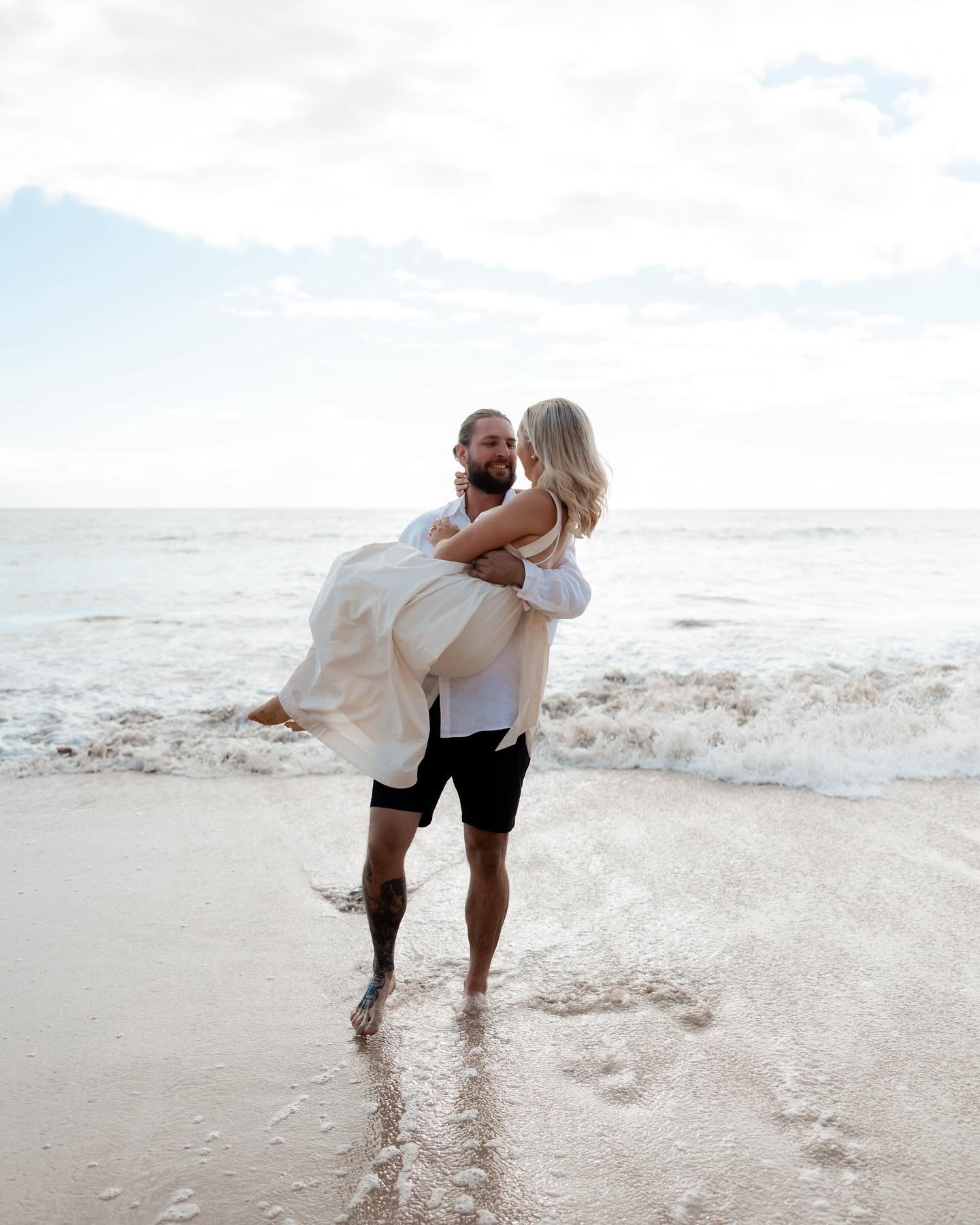 Jemma + Tom&rsquo;s little engagement sesh 🫶🏽 cannot wait for your beautiful day next year lovers x
&bull;
&bull;
&bull;
&bull;
🏷️ engagement photos, engagement shoot, Adelaide photographer, Adelaide videographer, Adelaide wedding photographer, Ad