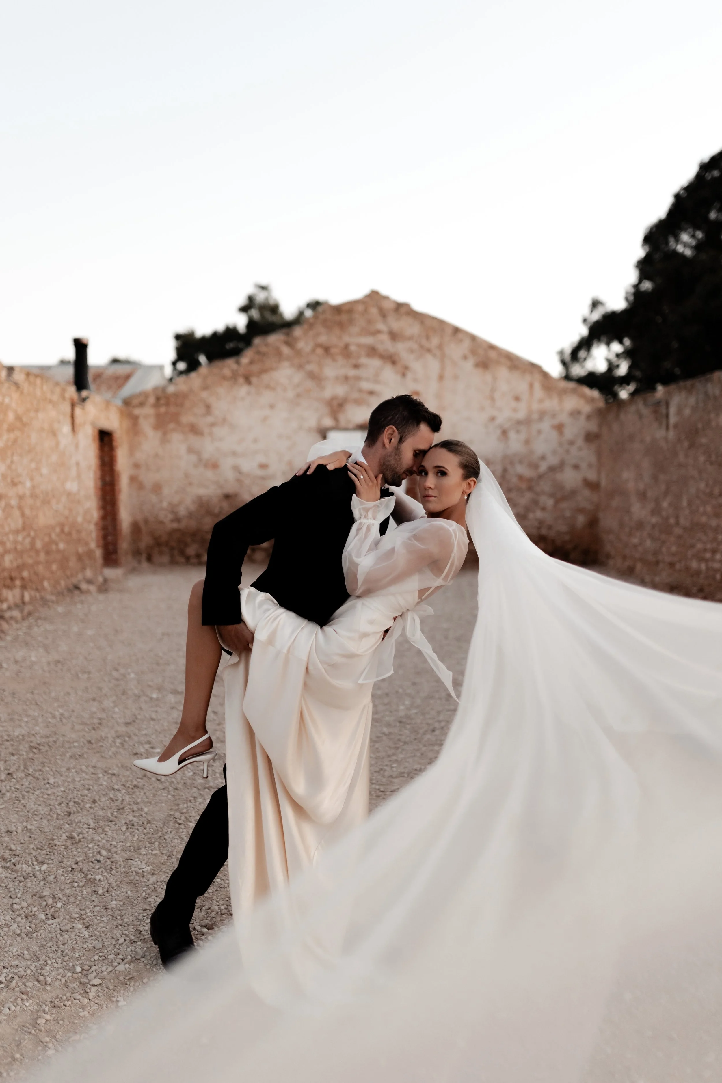 Ryan + Jess, Woodburn Homestead Wedding