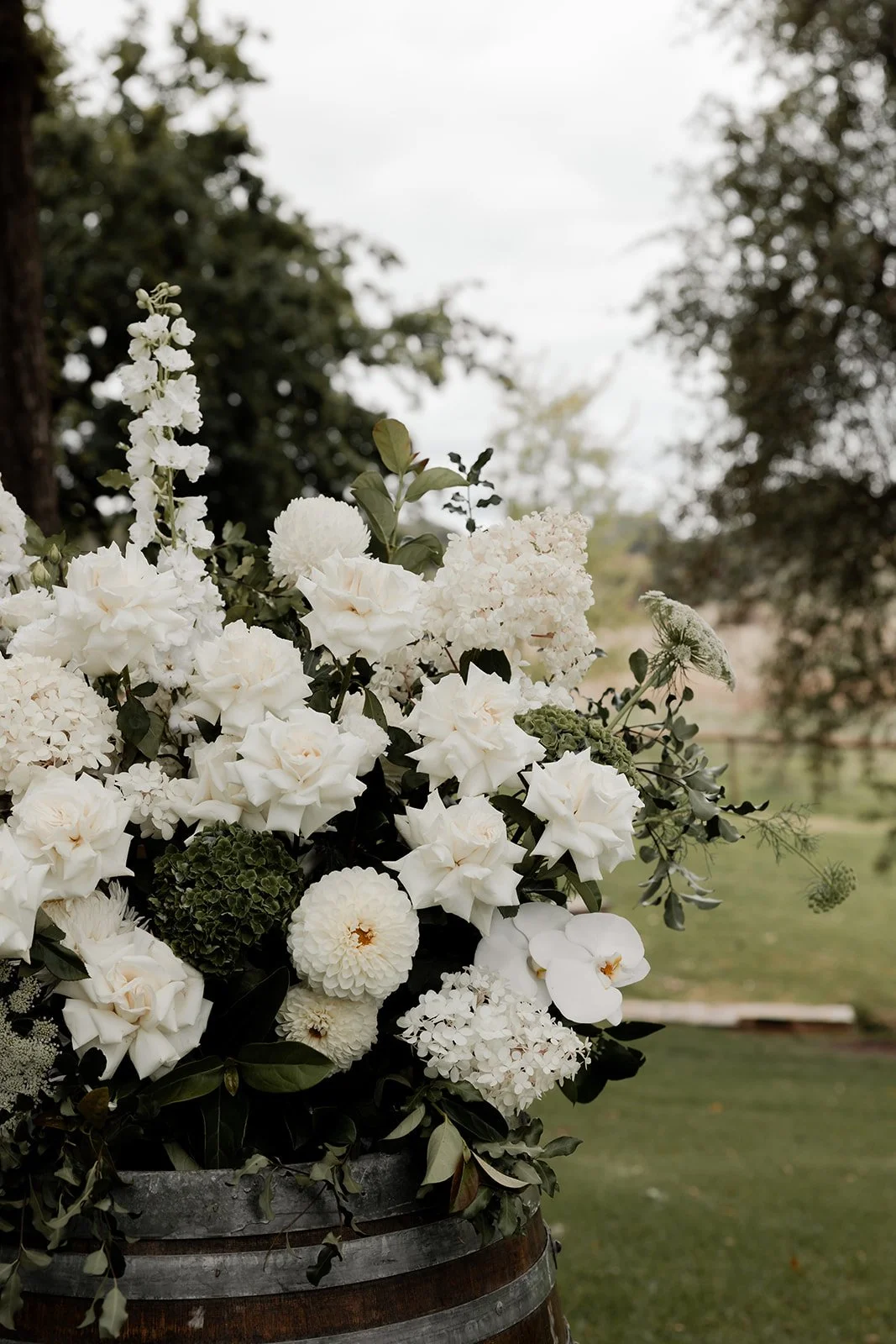 claire-james-cobbs-hill-estate-wedding2.jpg