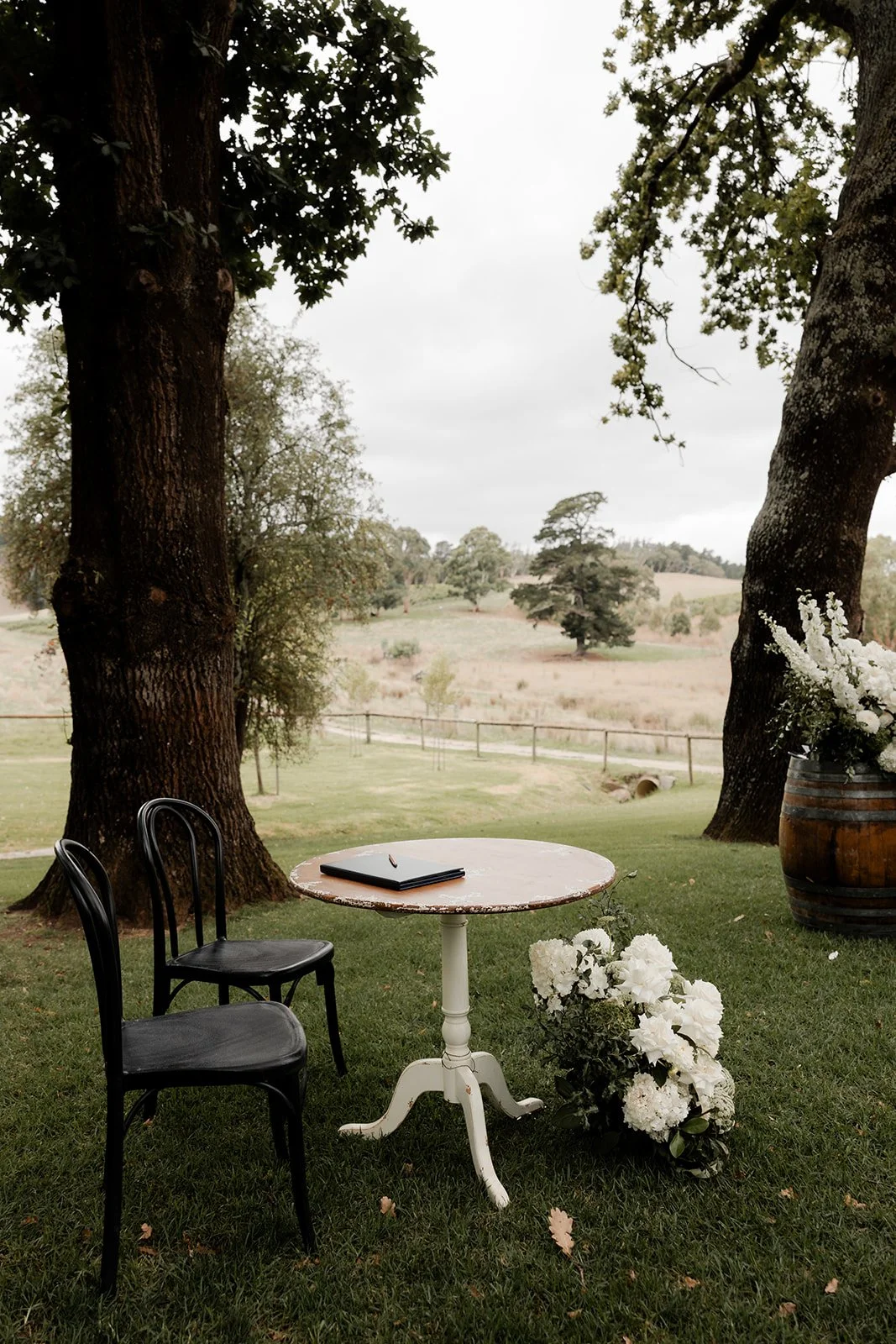 claire-james-cobbs-hill-estate-wedding3.jpg