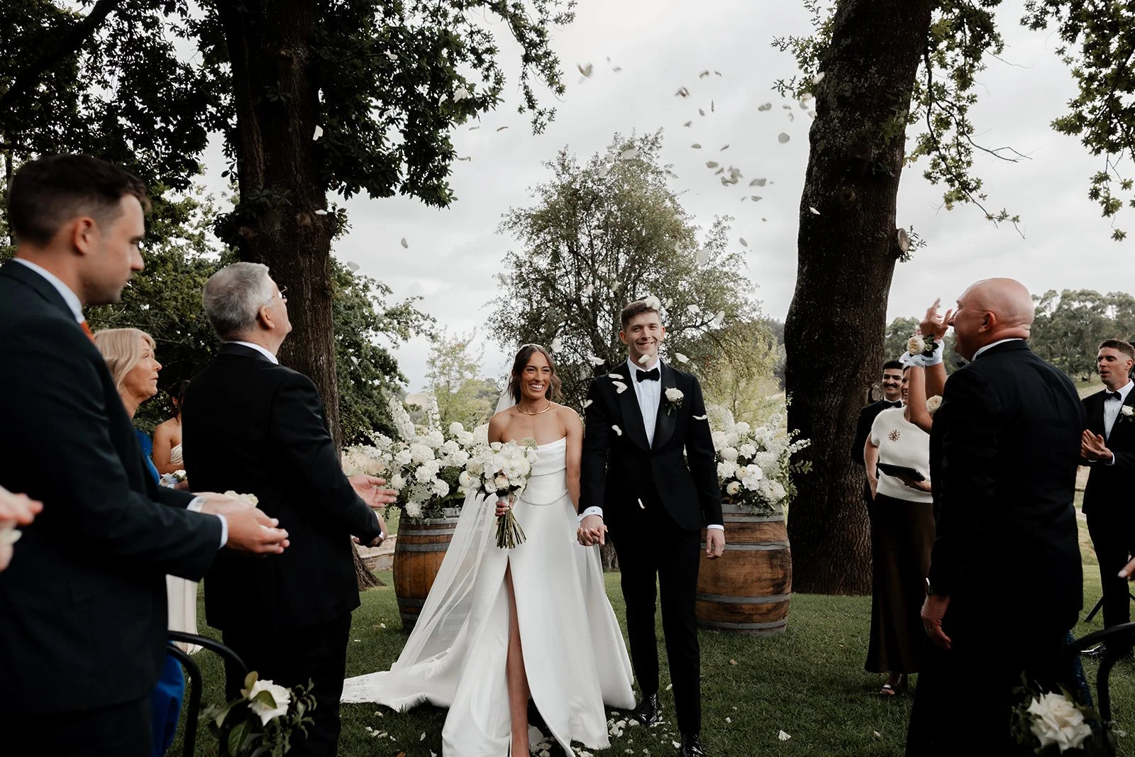 claire-james-cobbs-hill-estate-wedding9.jpg