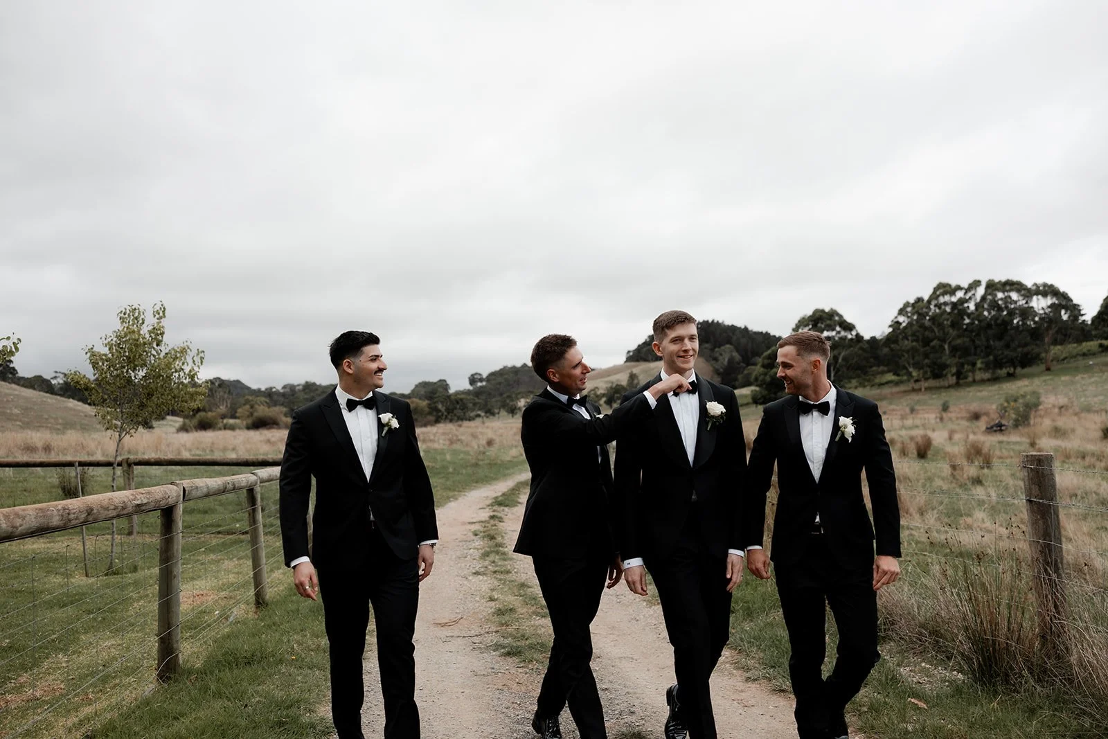claire-james-cobbs-hill-estate-wedding18.jpg