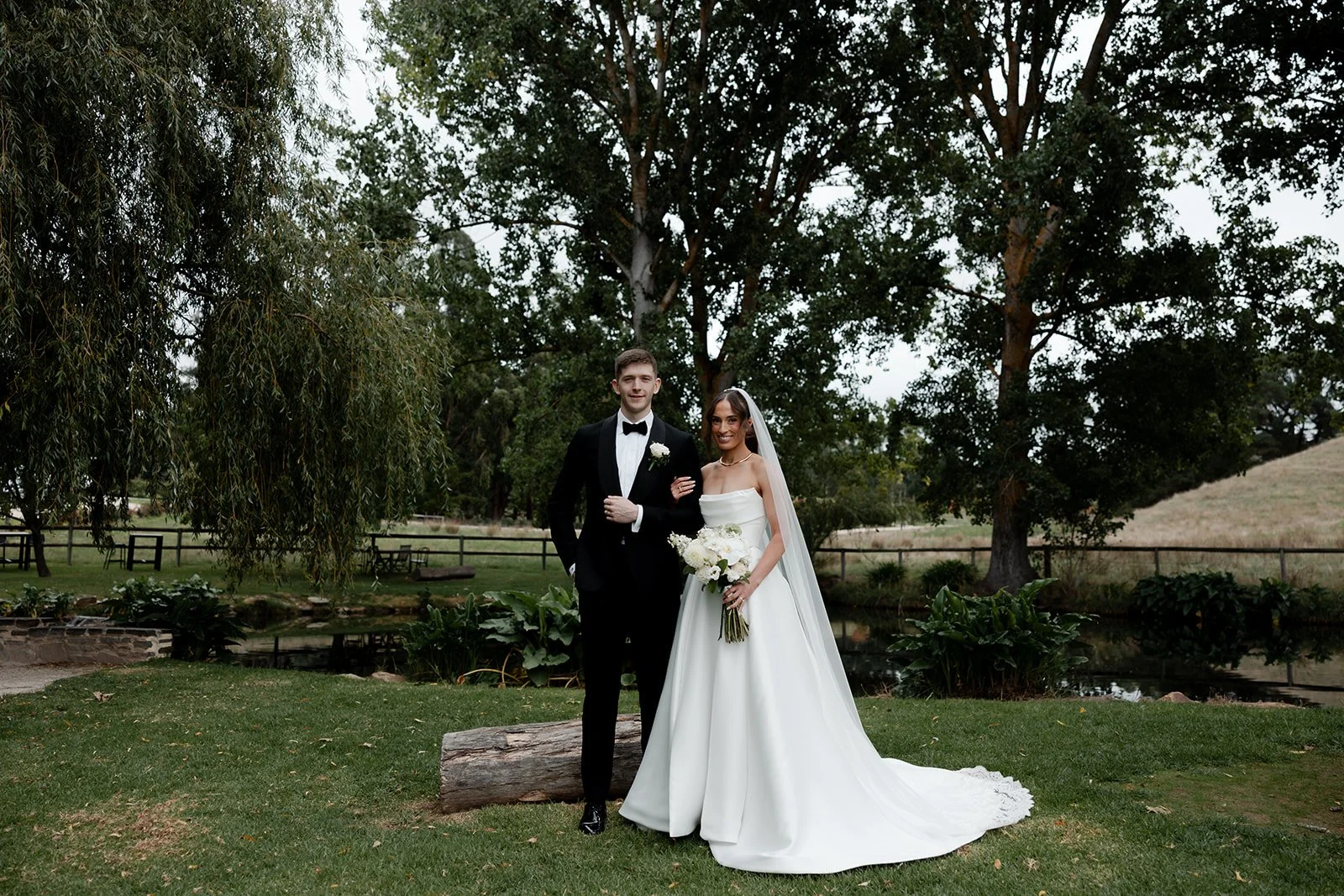 claire-james-cobbs-hill-estate-wedding19.jpg