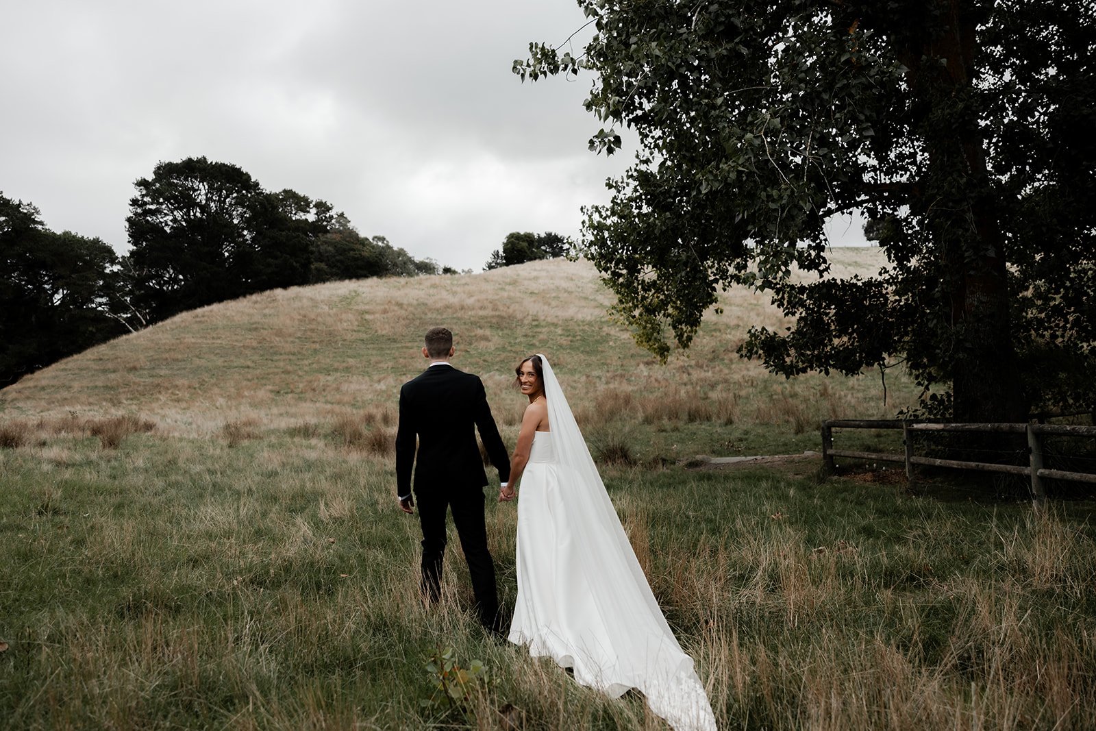 claire-james-cobbs-hill-estate-wedding21.jpg