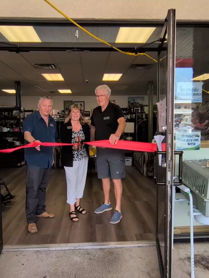💙💚 THANK YOU FOR CELEBRATING WITH US! 💚💙

What a wonderful Grand Opening celebration at the Nanaimo Hospice Thrift Shoppe! 🎉 @nanaimohospicethrift

A BIG thank you to @qualityfoodsbc and @102.3thewave for helping make the day so special. 

And, 