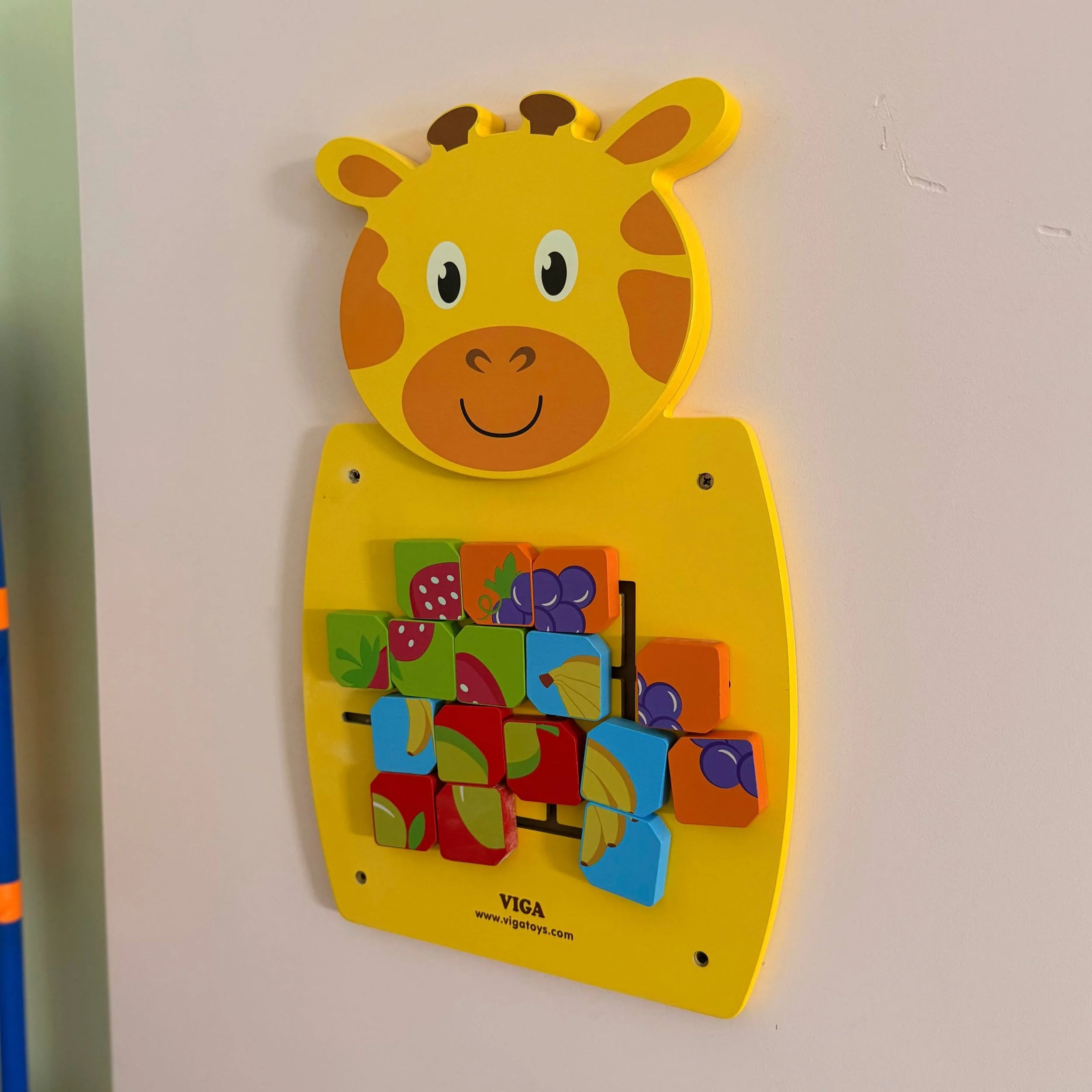 Giraffe Busyboard