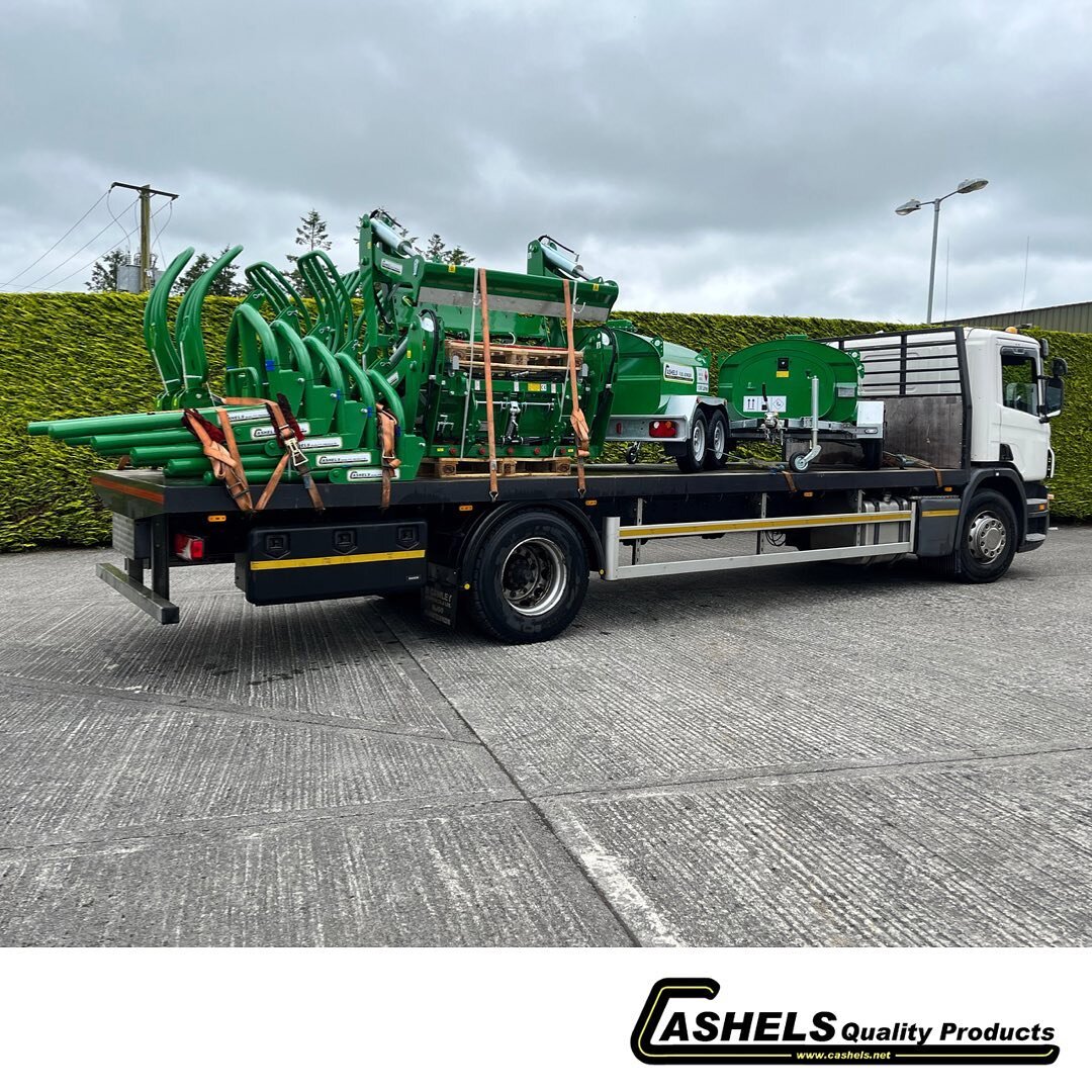 Mixed load of Bale Handlers, Bale Cutters &amp; Bowsers out for delivery | #cashels #ireland #balehandling #fuelhandling #bales #silage #silage22 #silage2k22 #roundbales #wrappedbales #haybales #strawbales #farming #irishfarming #engineering #design