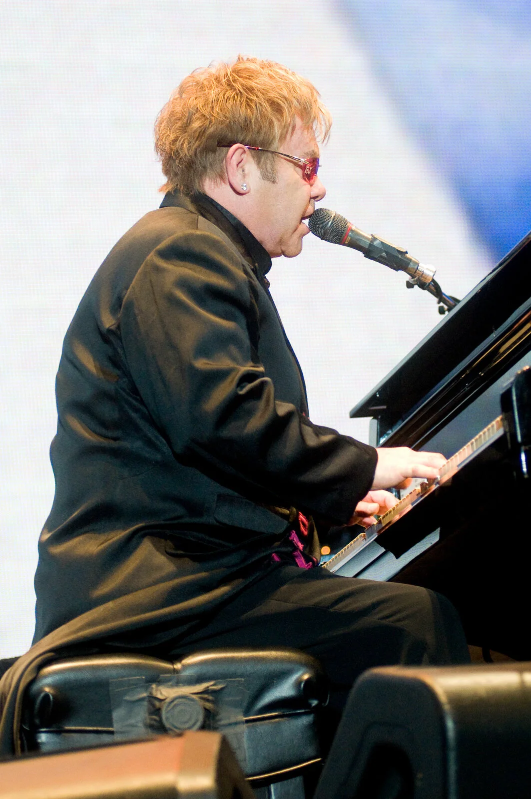HE270310JM084.jpg