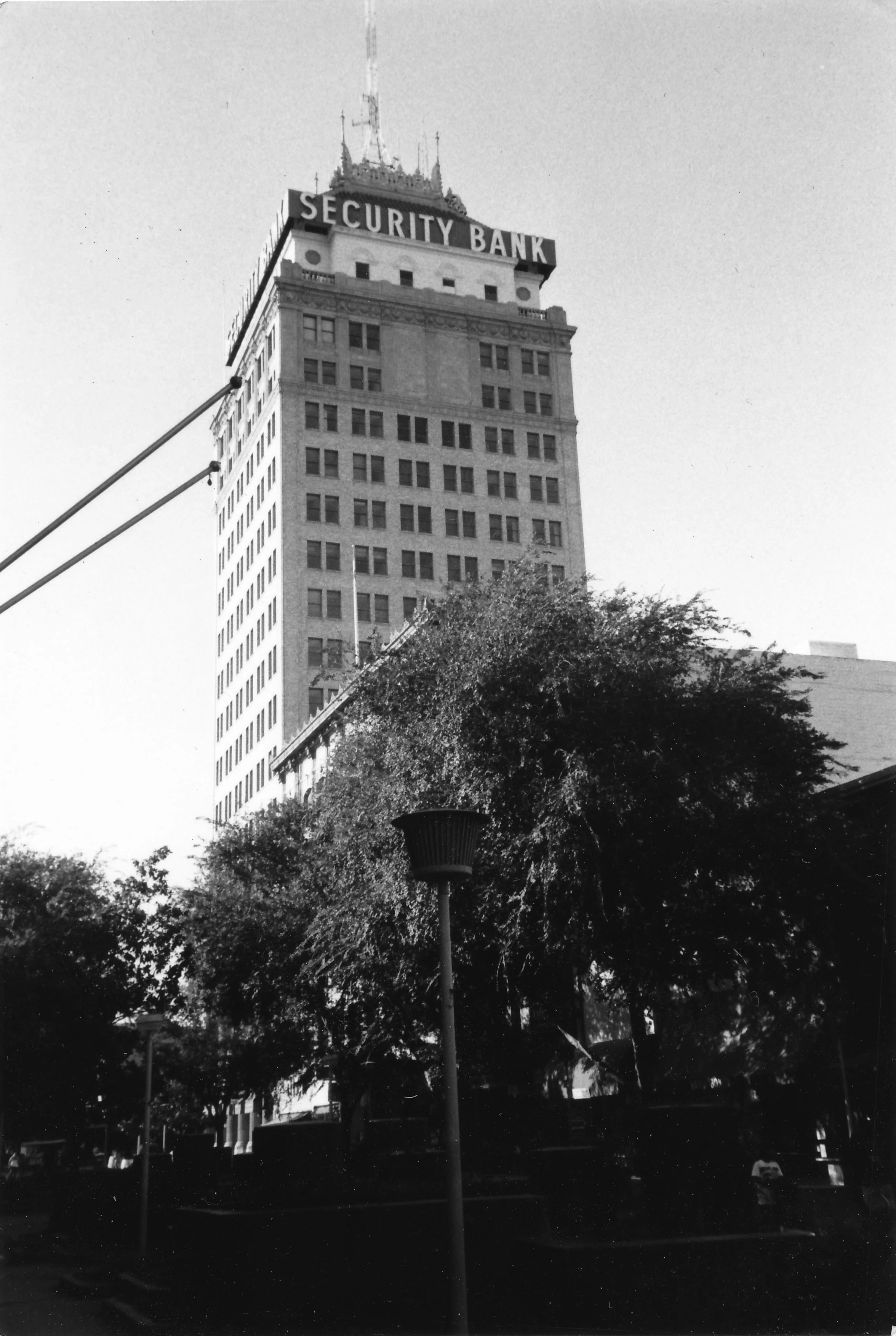 Security_Bank_Building,_Pacific_Southwest_Building.jpg