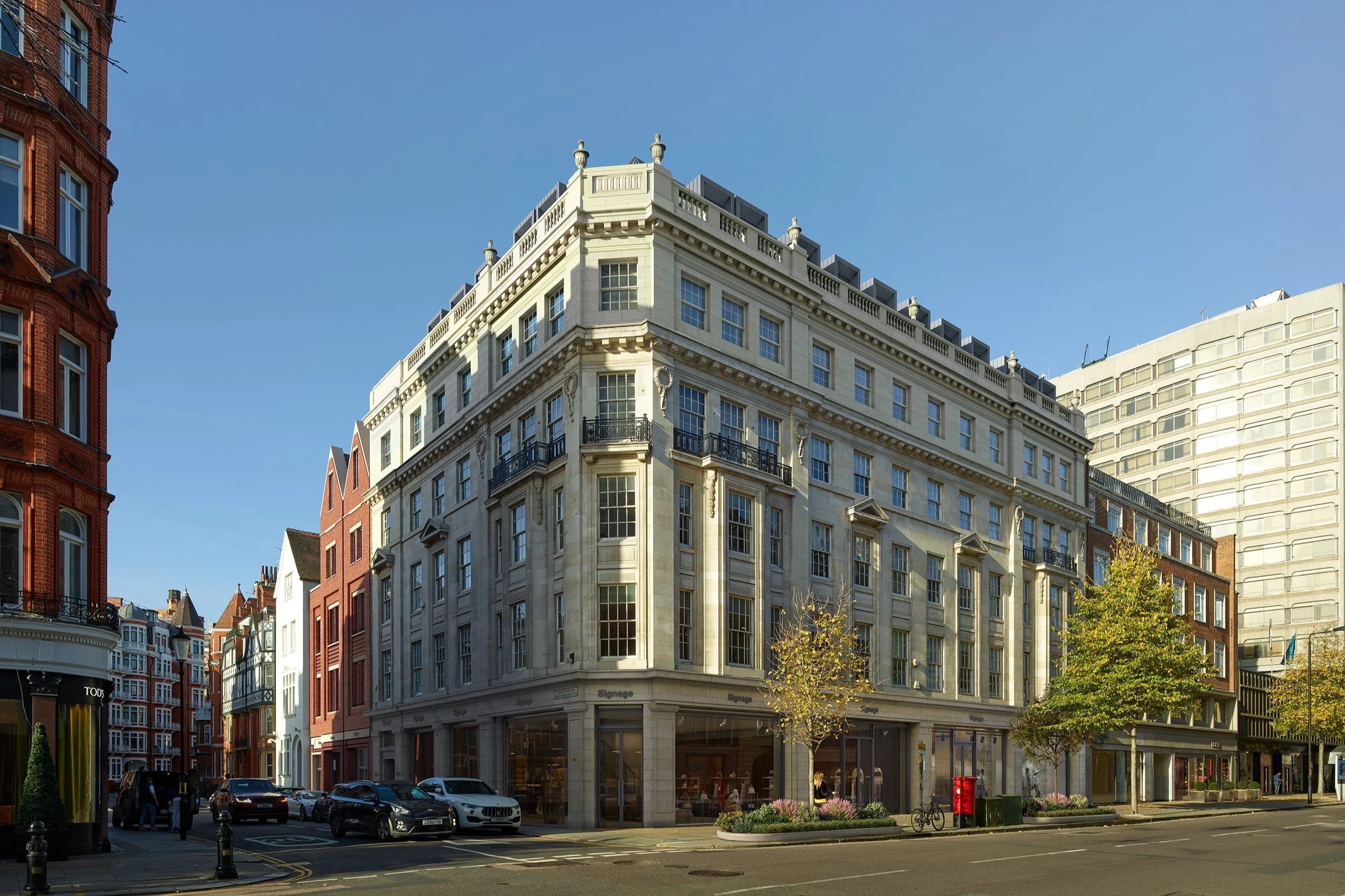 Three different sites combine to form a characterful, mixed-use development which has been sensitively designed to reflect its context and destination as a global shopping district.